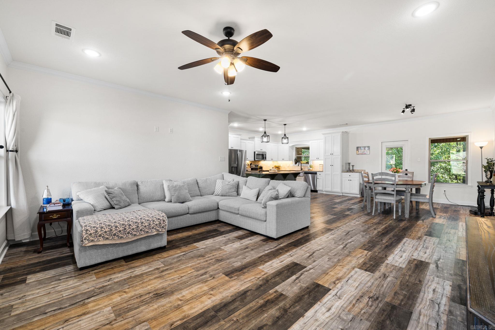 HERITAGE MEADOWS - Residential