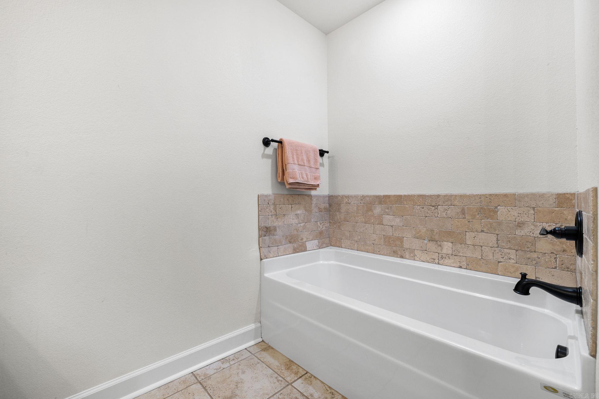 HERITAGE MEADOWS - Residential