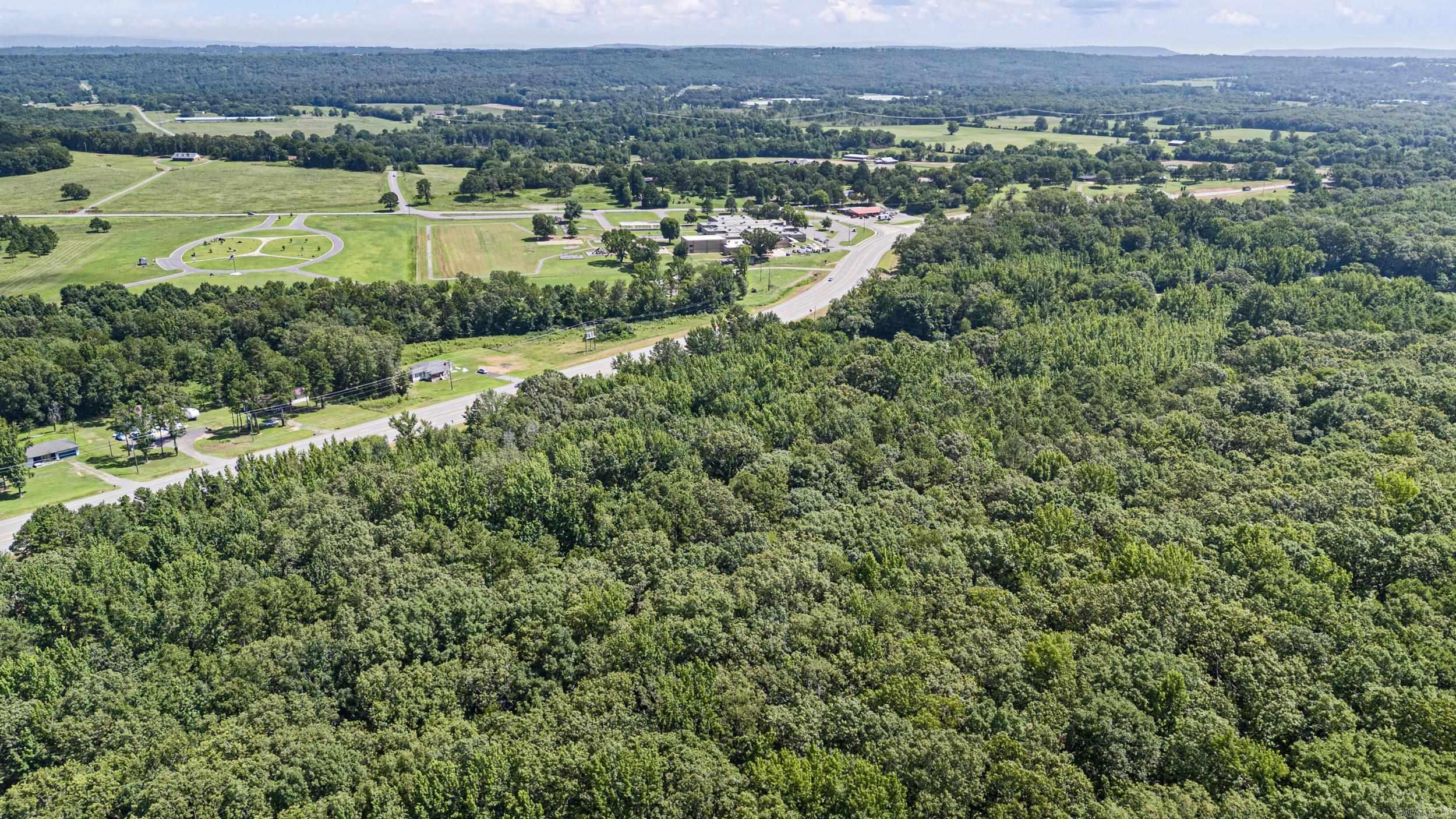 Looking for the perfect place to build your dream home! This private 10 wooded acres is it! Tucked away in a peaceful, private setting, this 10-acre wooded property offers endless possibilities. Enjoy mature trees, abundant wildlife, and natural beauty in every direction. With road access and utilities nearby, youāll have the convenience you need while still enjoying the quiet of the country.