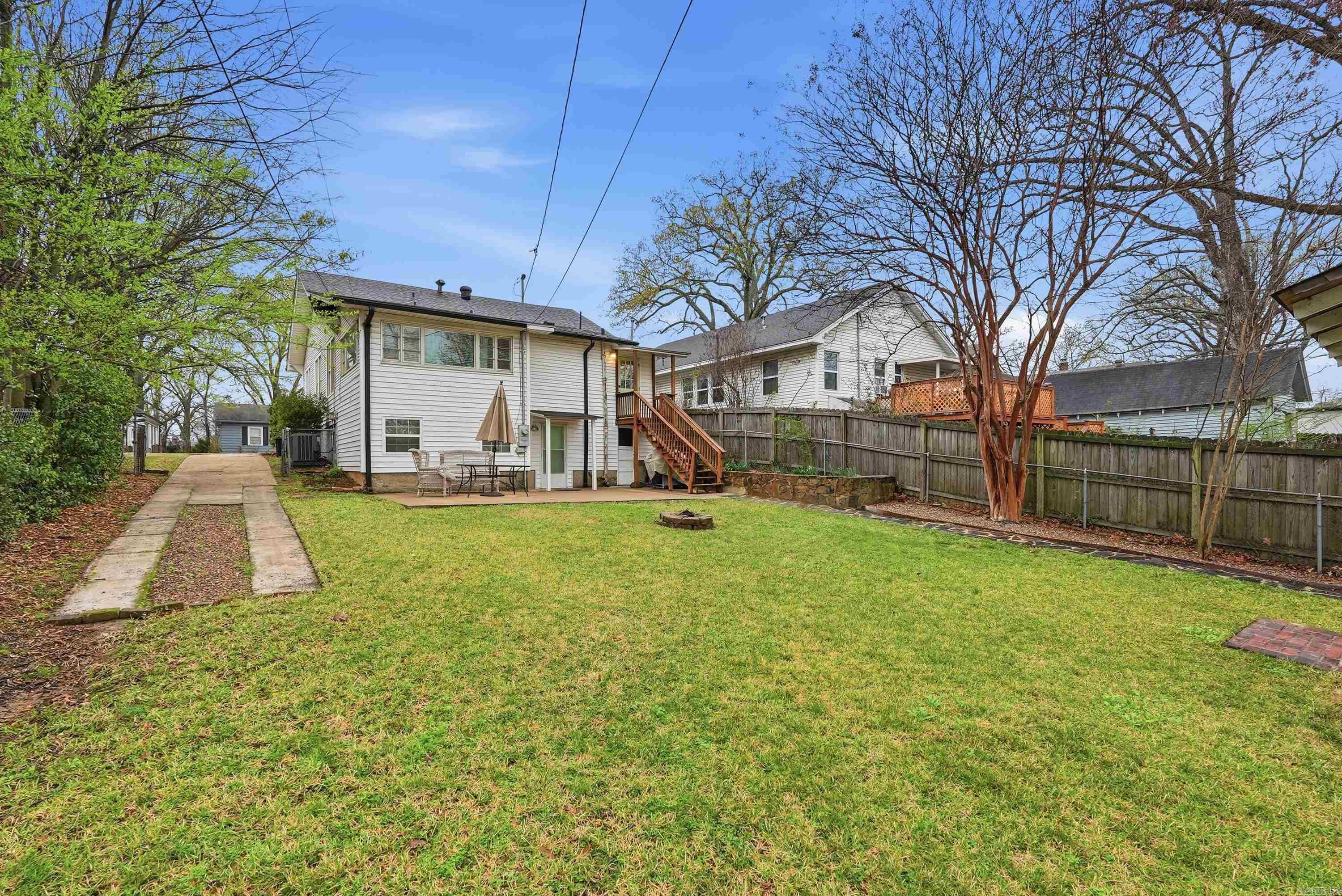 ELMHURST - Residential