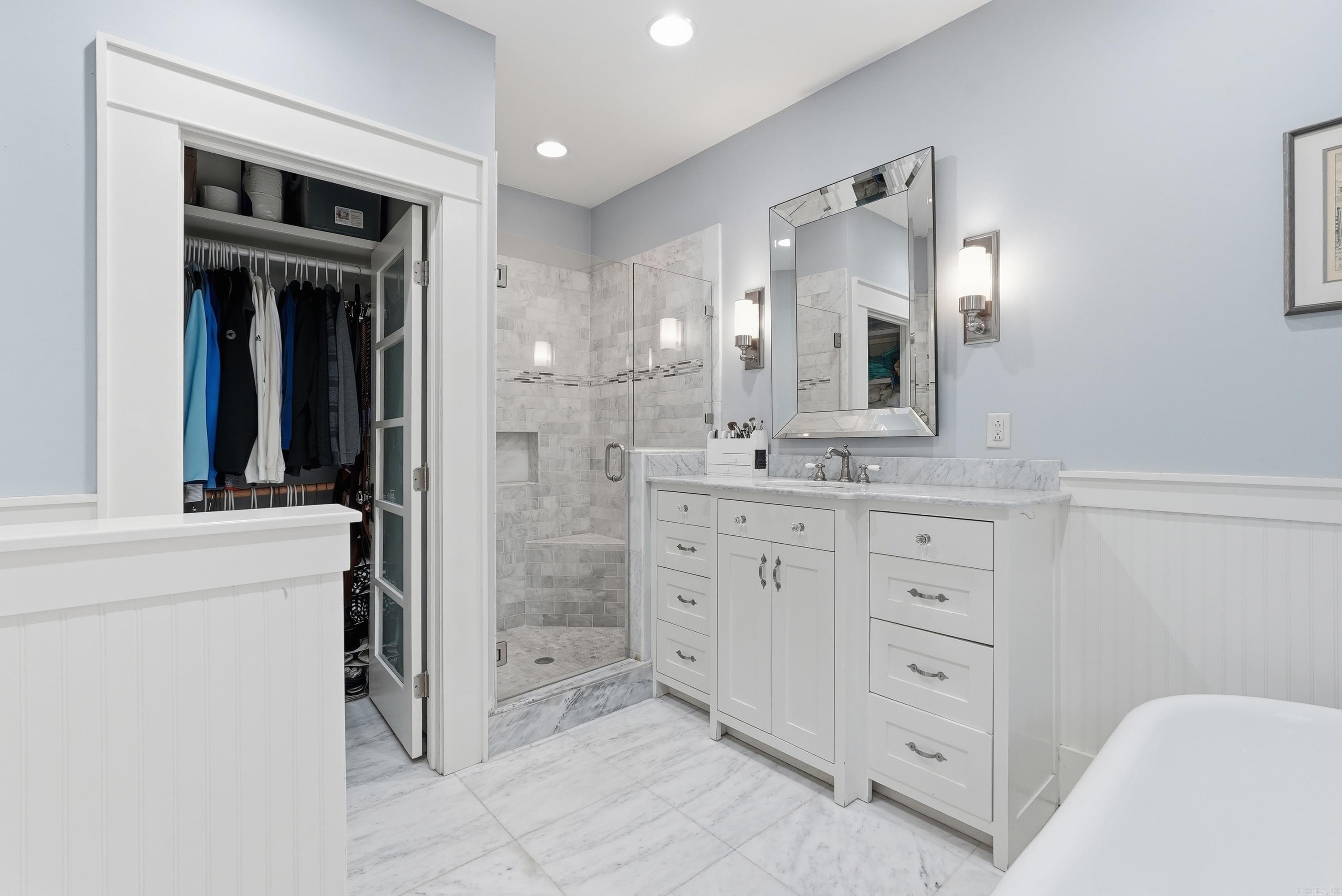 ELMHURST - Residential