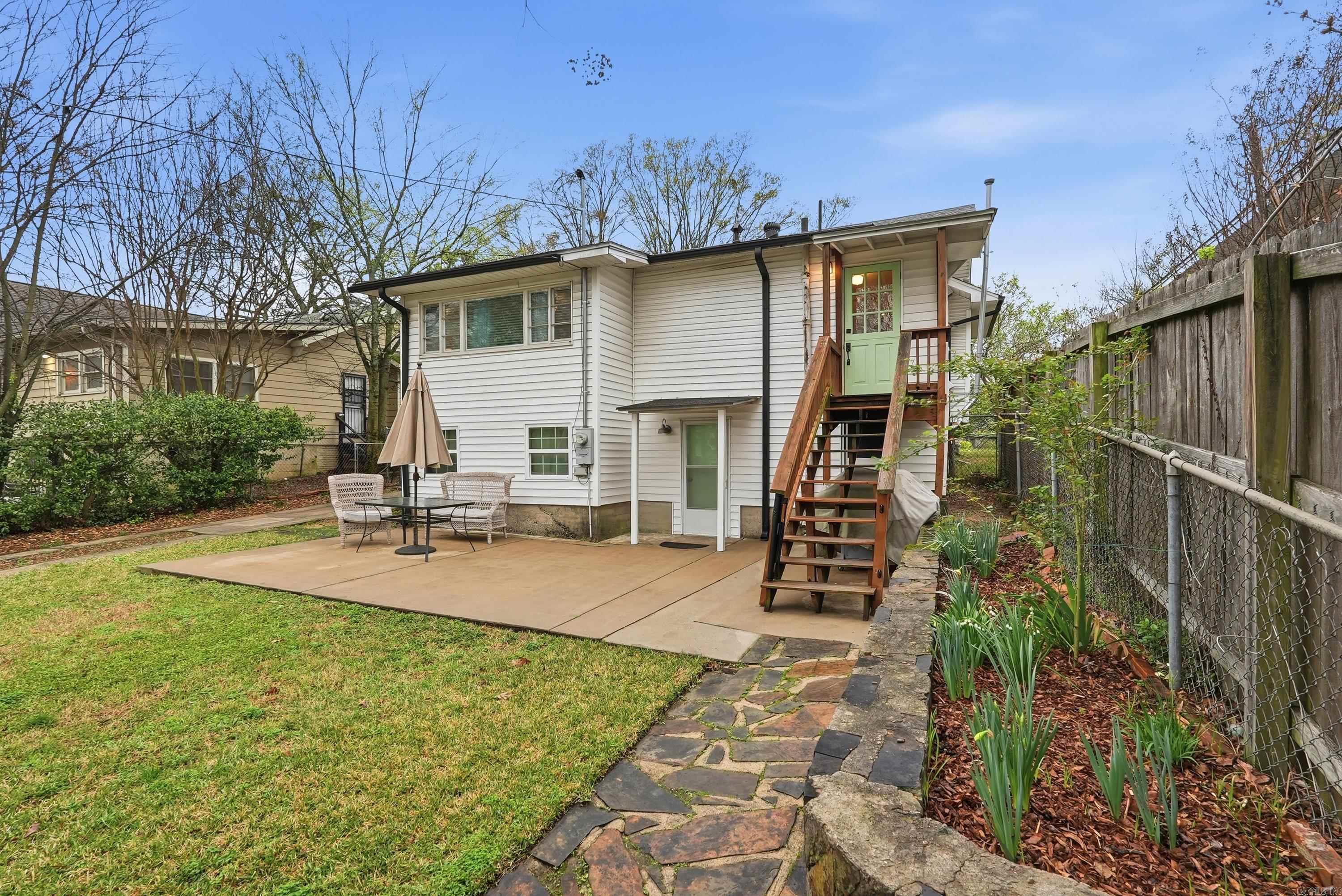 ELMHURST - Residential