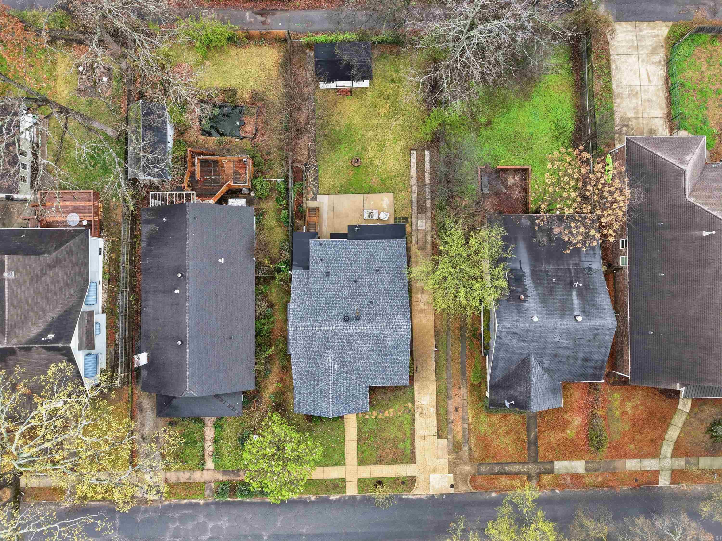 ELMHURST - Residential