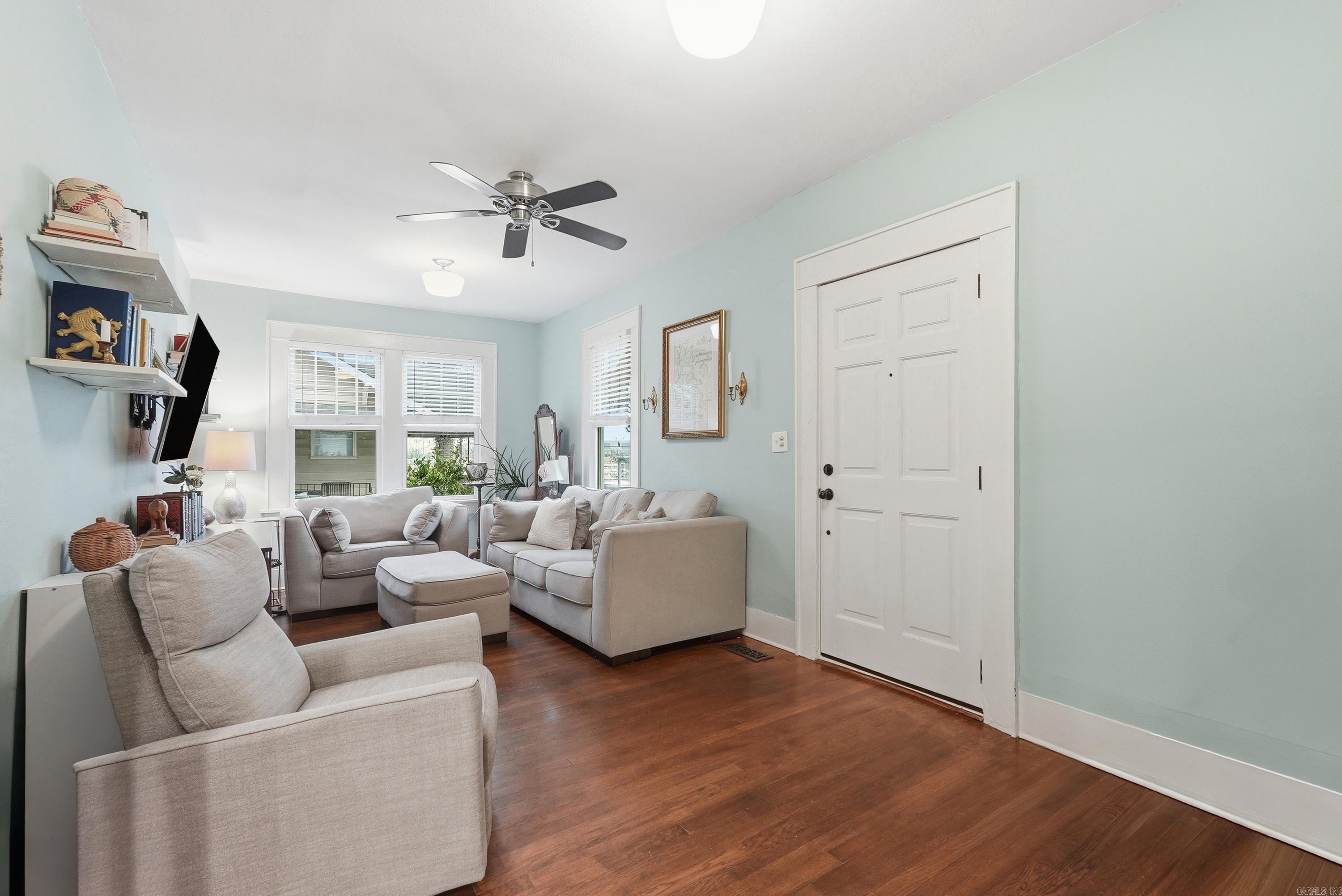 ELMHURST - Residential