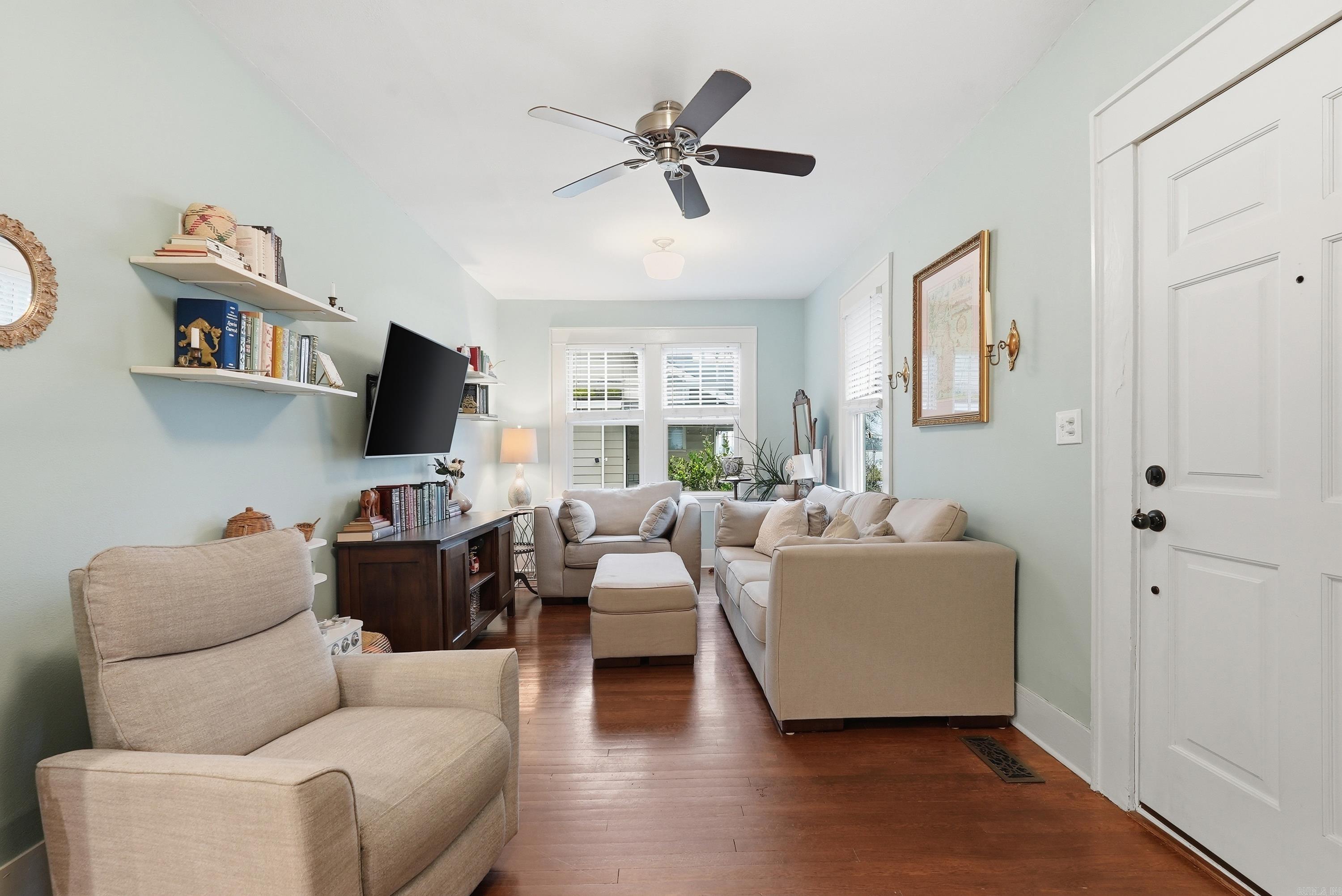 ELMHURST - Residential