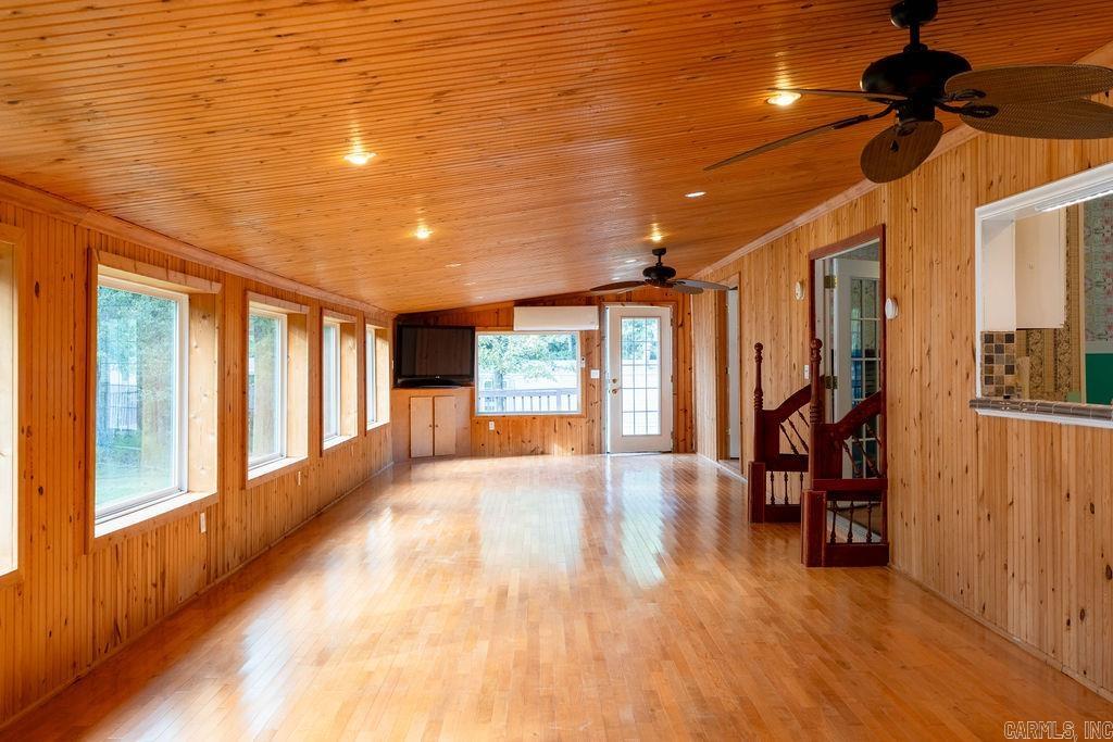 TUMBLING SHOALS RETREAT - Residential