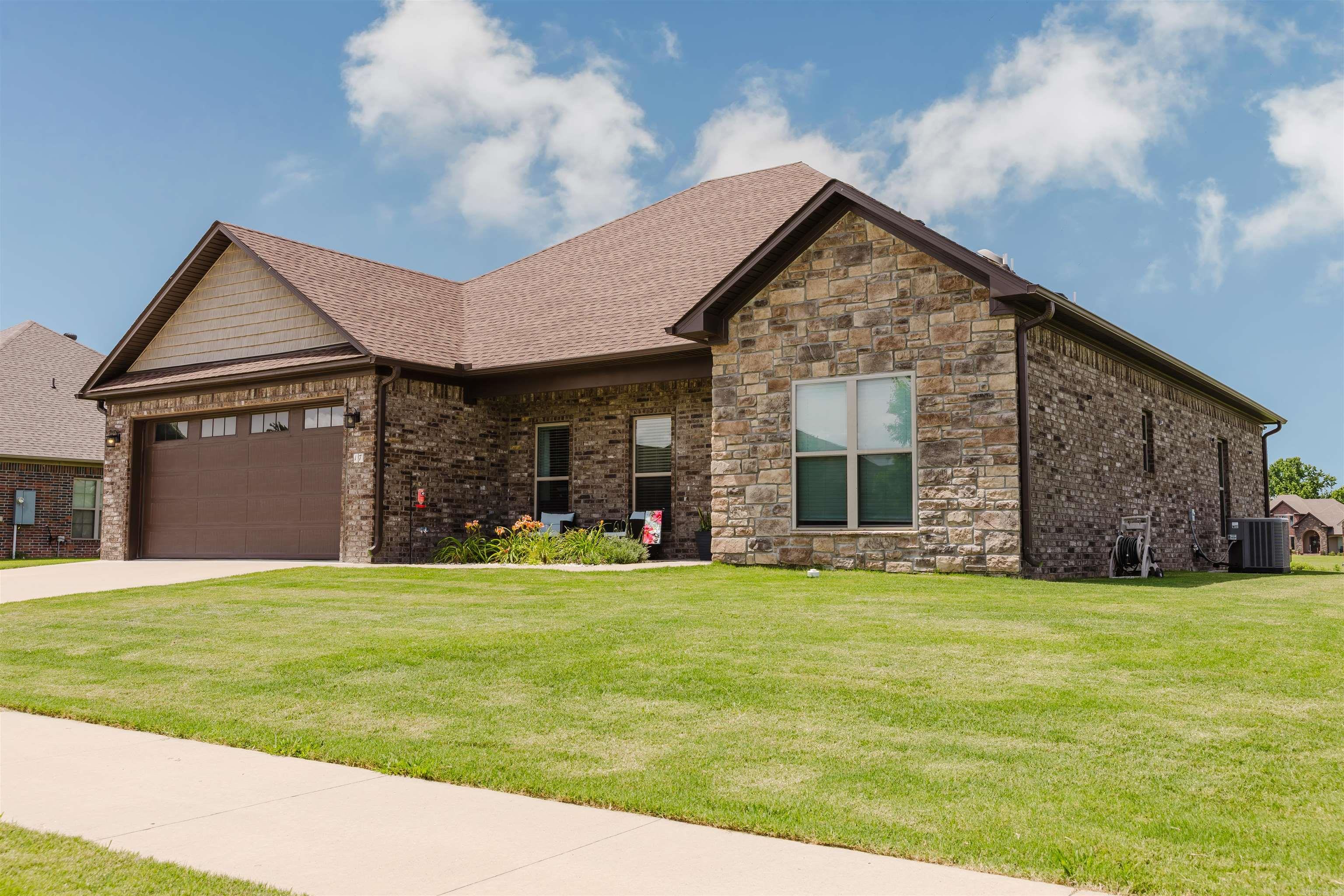 Saddle Creek - Residential