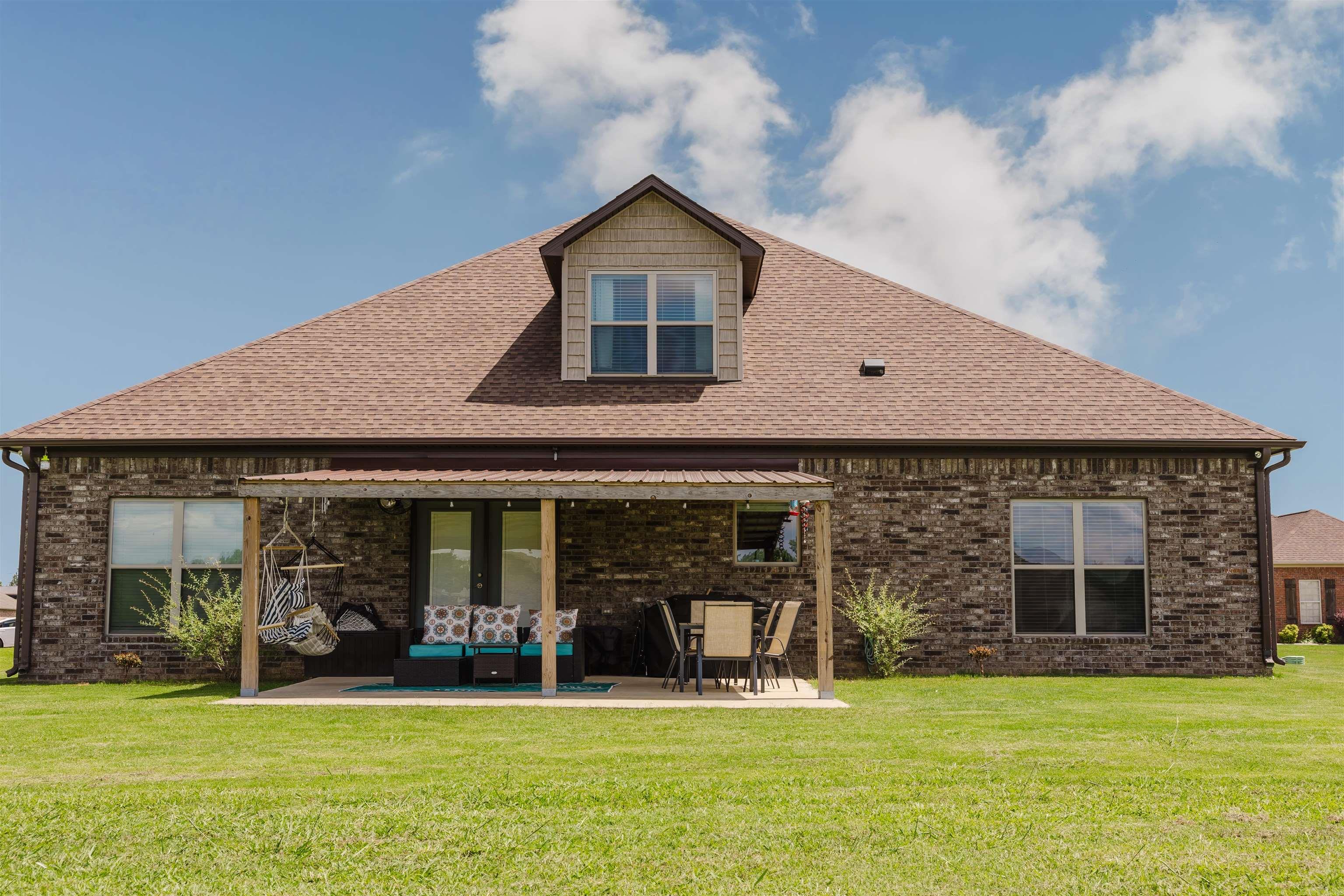 Saddle Creek - Residential