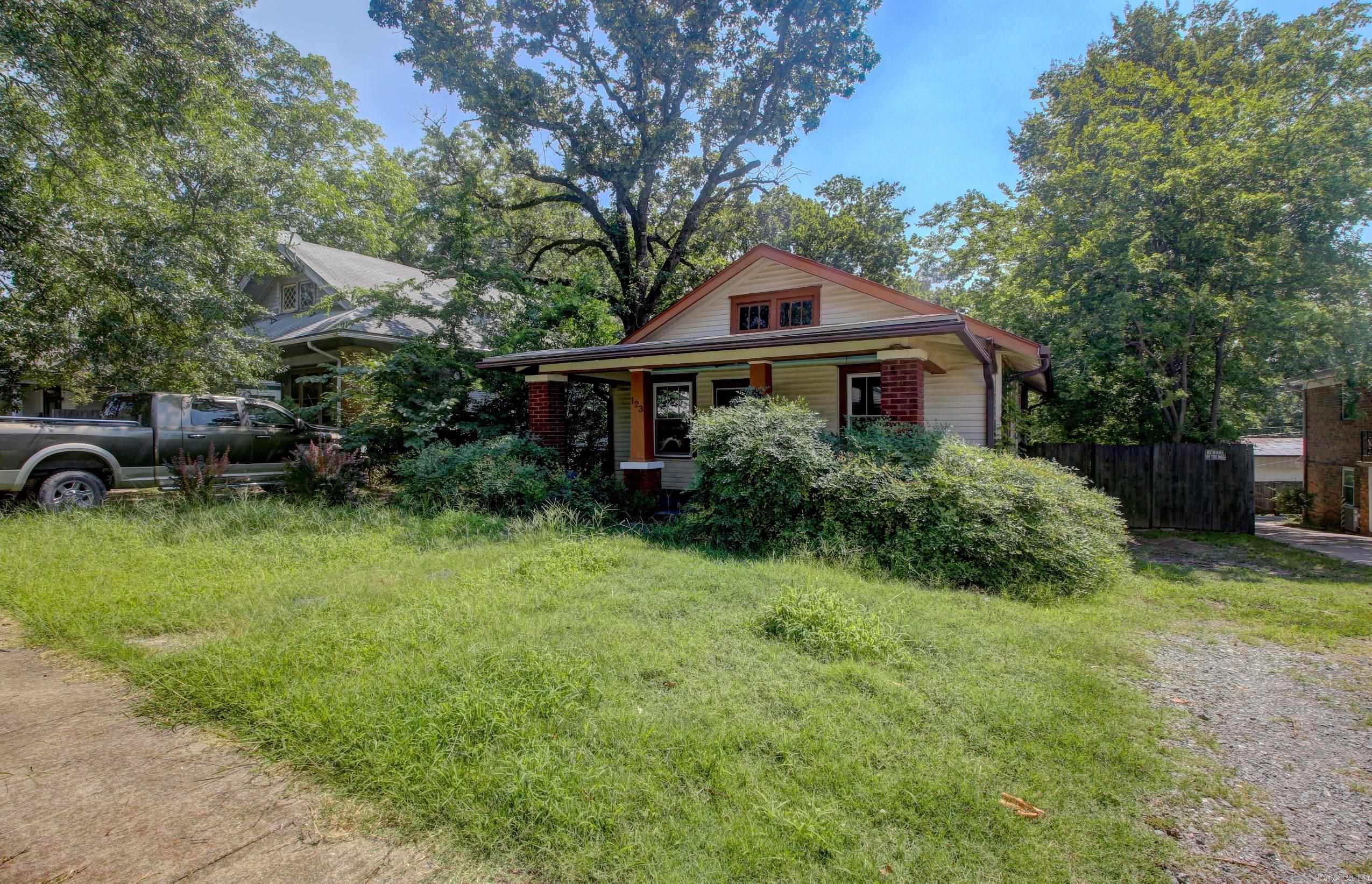 Located in a prime area close to UAMS this property at 123 Brown St has been a rental property for the past 8 years. Selling as-is with no disclosures, it presents a golden opportunity for investors looking to flip or renovate. Perfect for investors with an eye for potential and a knack for transformation.Agents please see remarks.