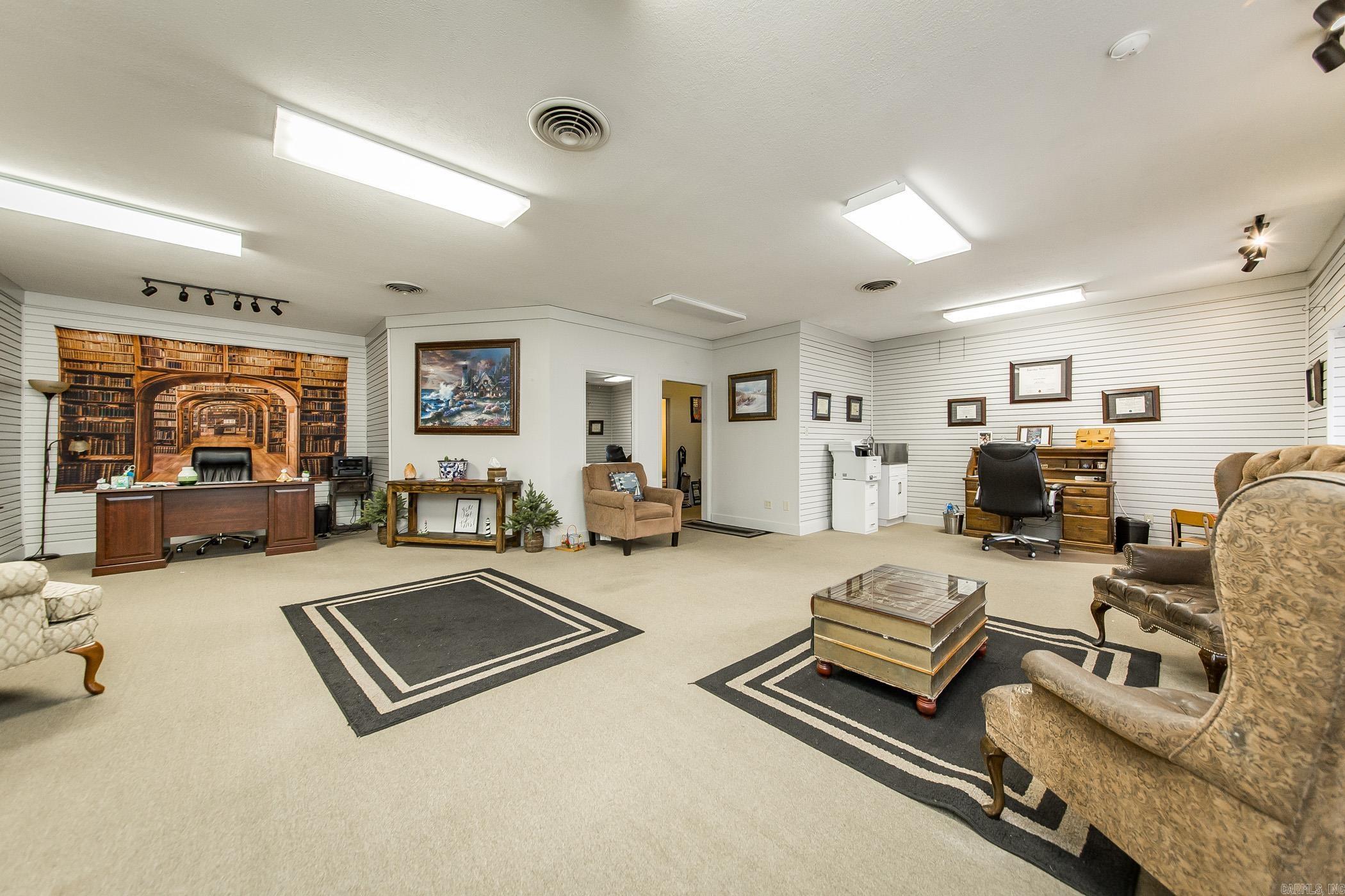 HILLS REPLAT OF TWIN OAKS ADDN - Commercial Sale