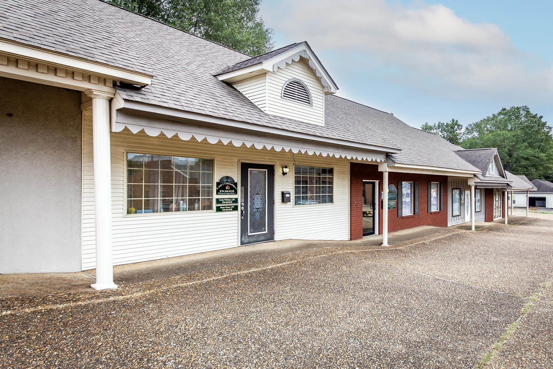 HILLS REPLAT OF TWIN OAKS ADDN - Commercial Sale