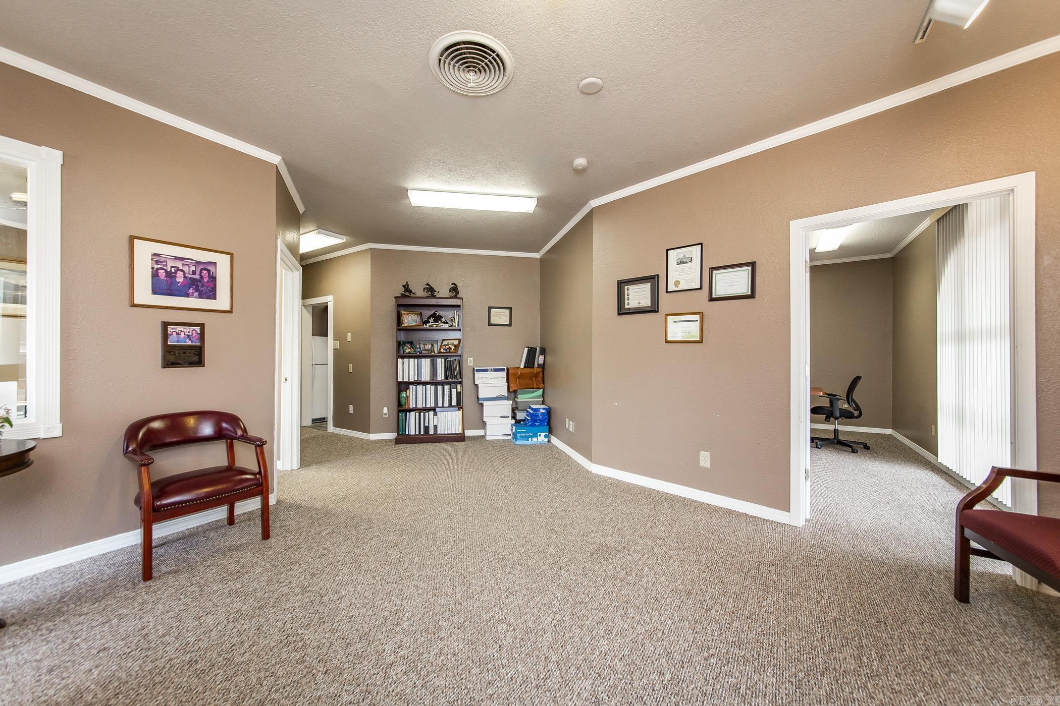 HILLS REPLAT OF TWIN OAKS ADDN - Commercial Sale