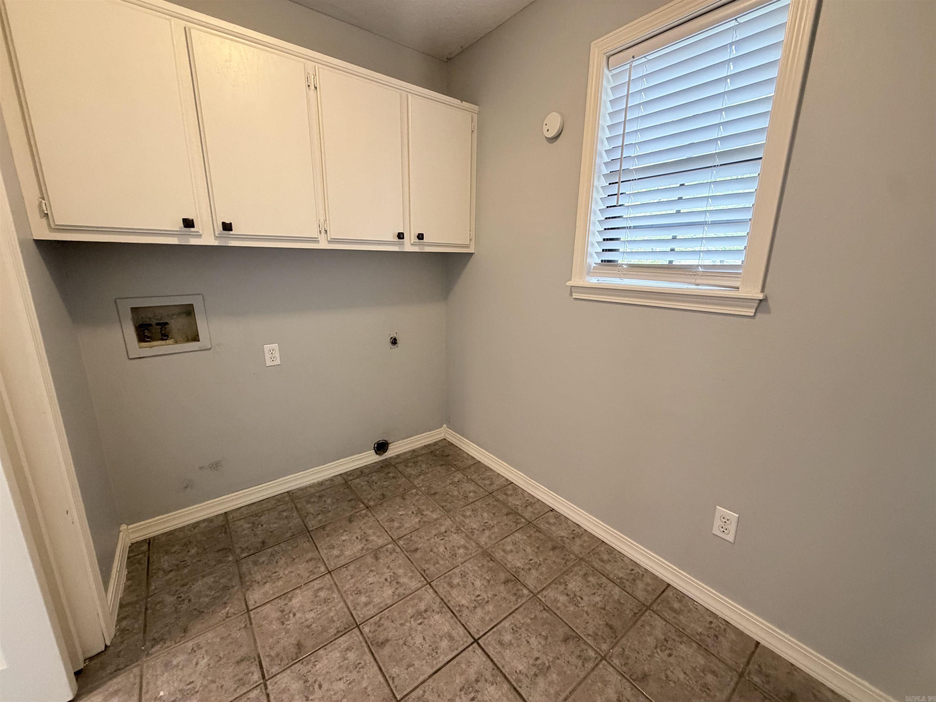 RAY LEE JR 4TH SUB DIV - Residential