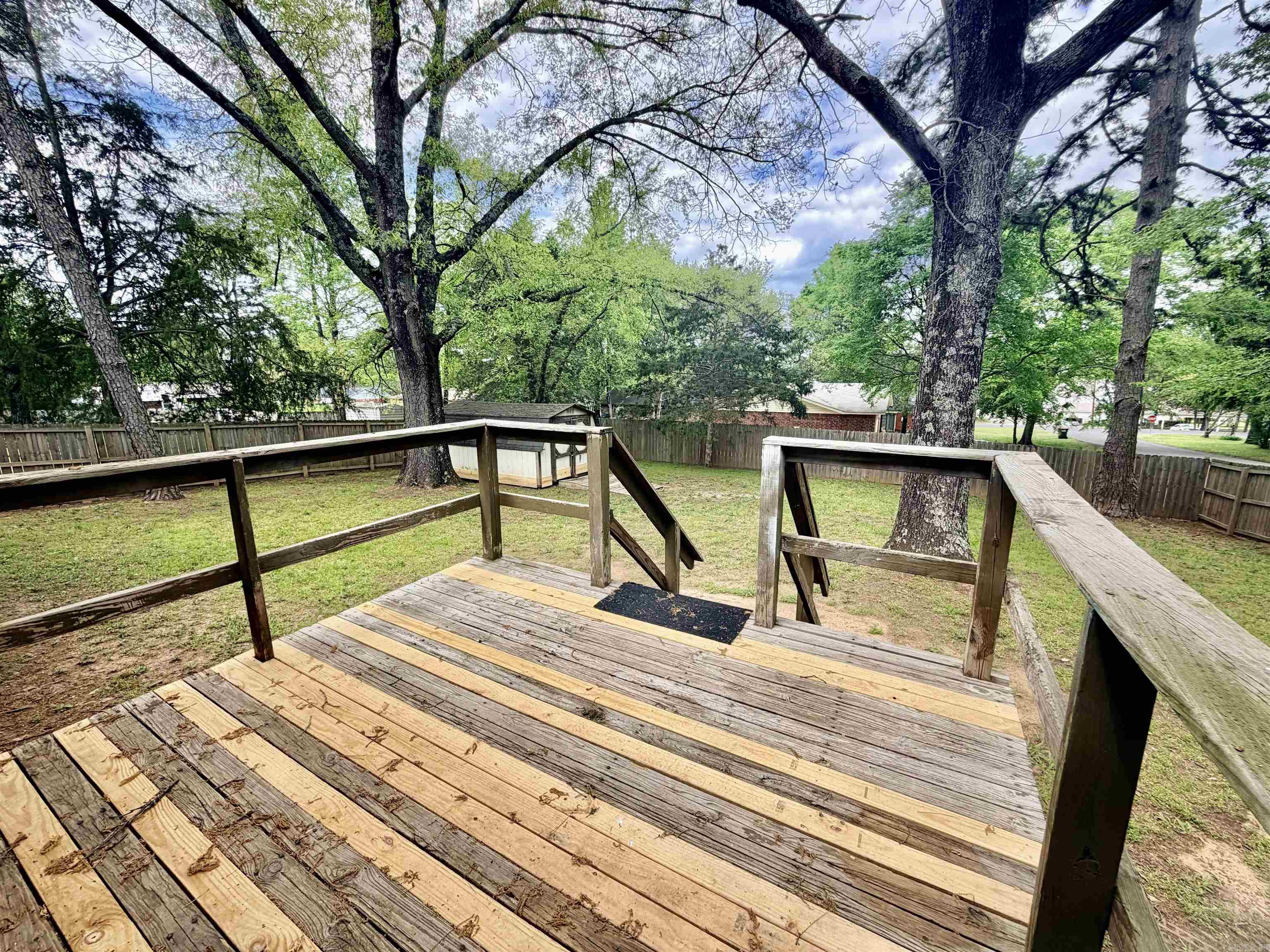 RAY LEE JR 4TH SUB DIV - Residential