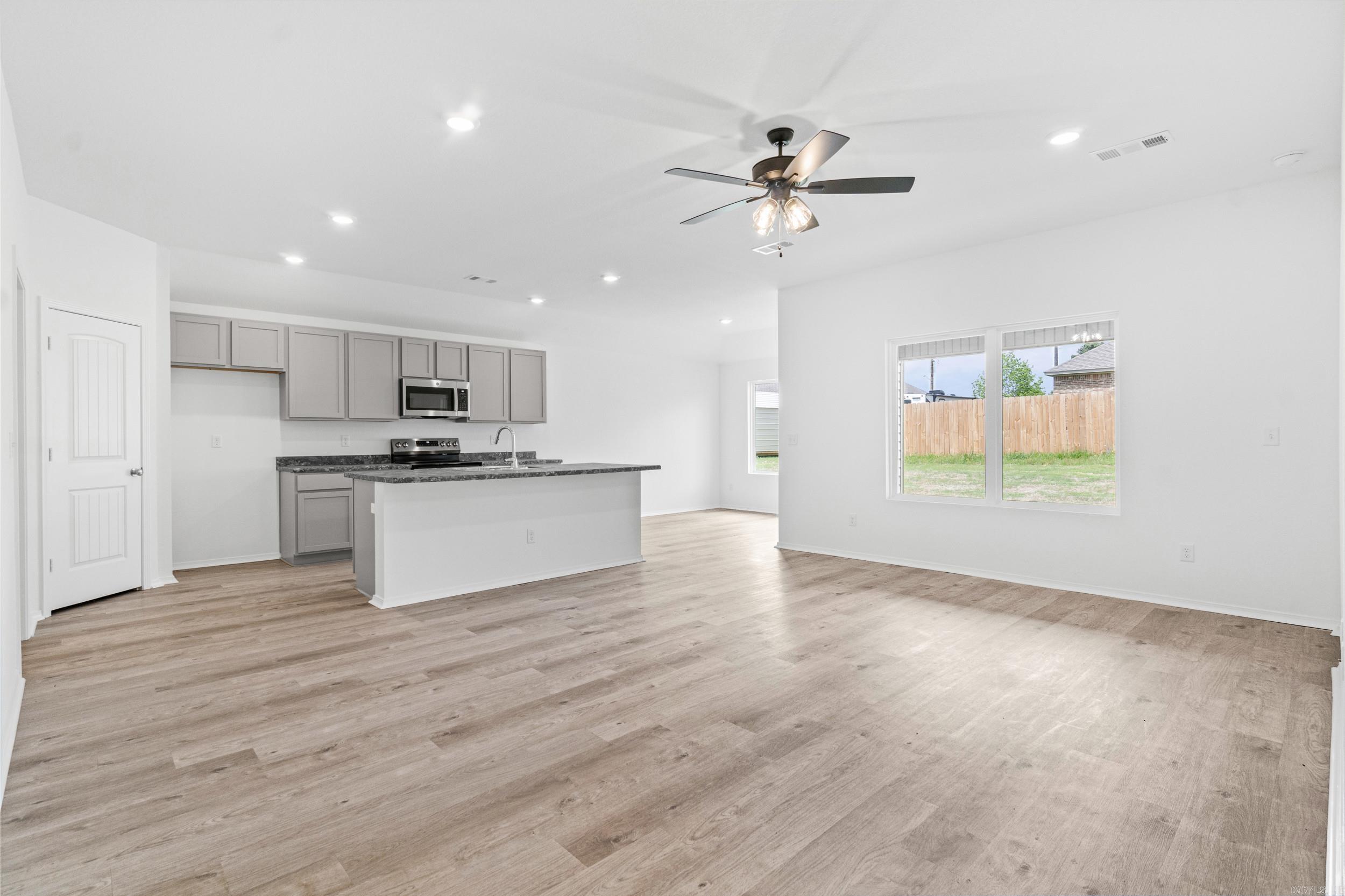 SOUTHFORK RANCH S/D PH I - Residential