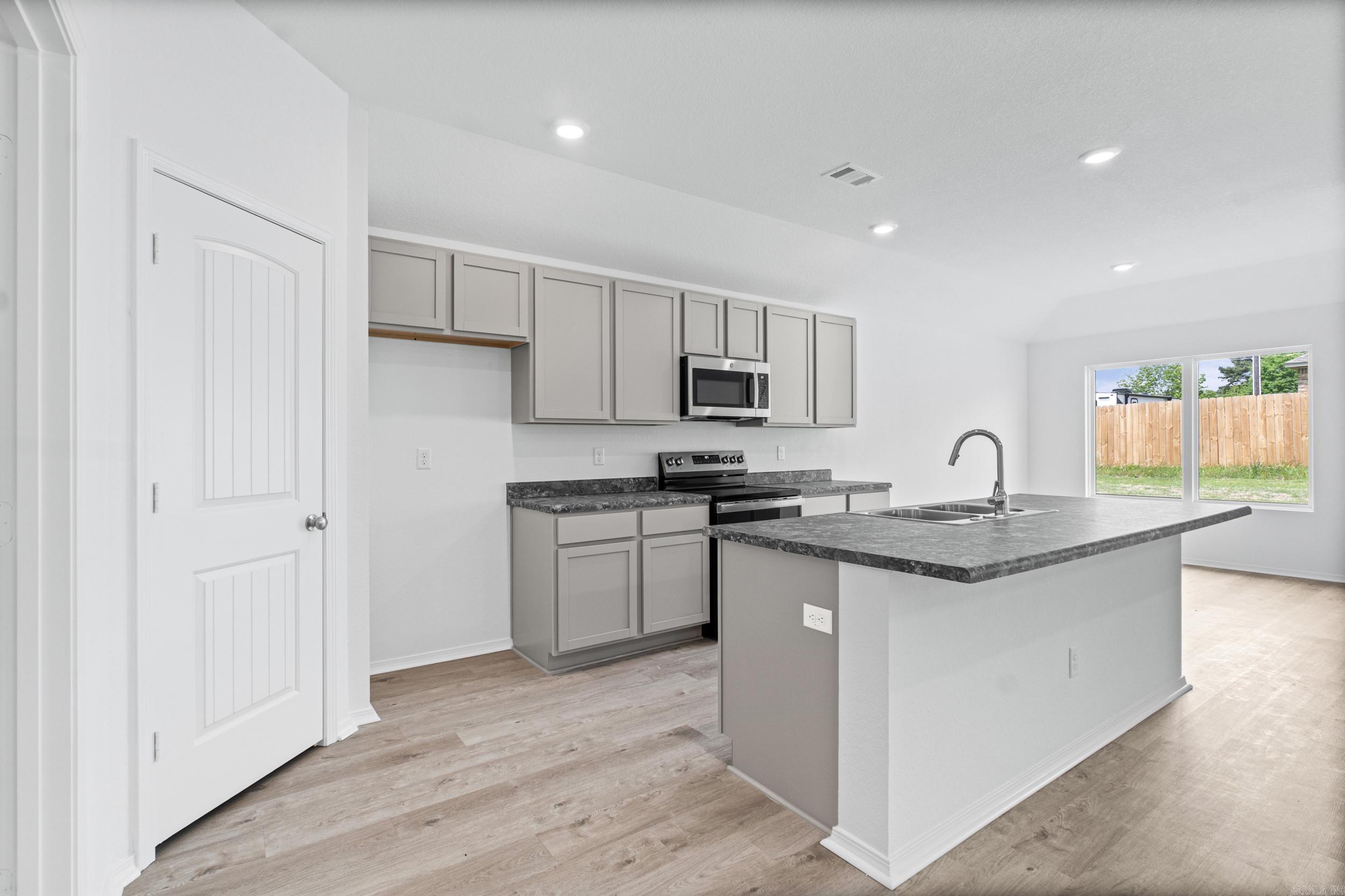 SOUTHFORK RANCH S/D PH I - Residential