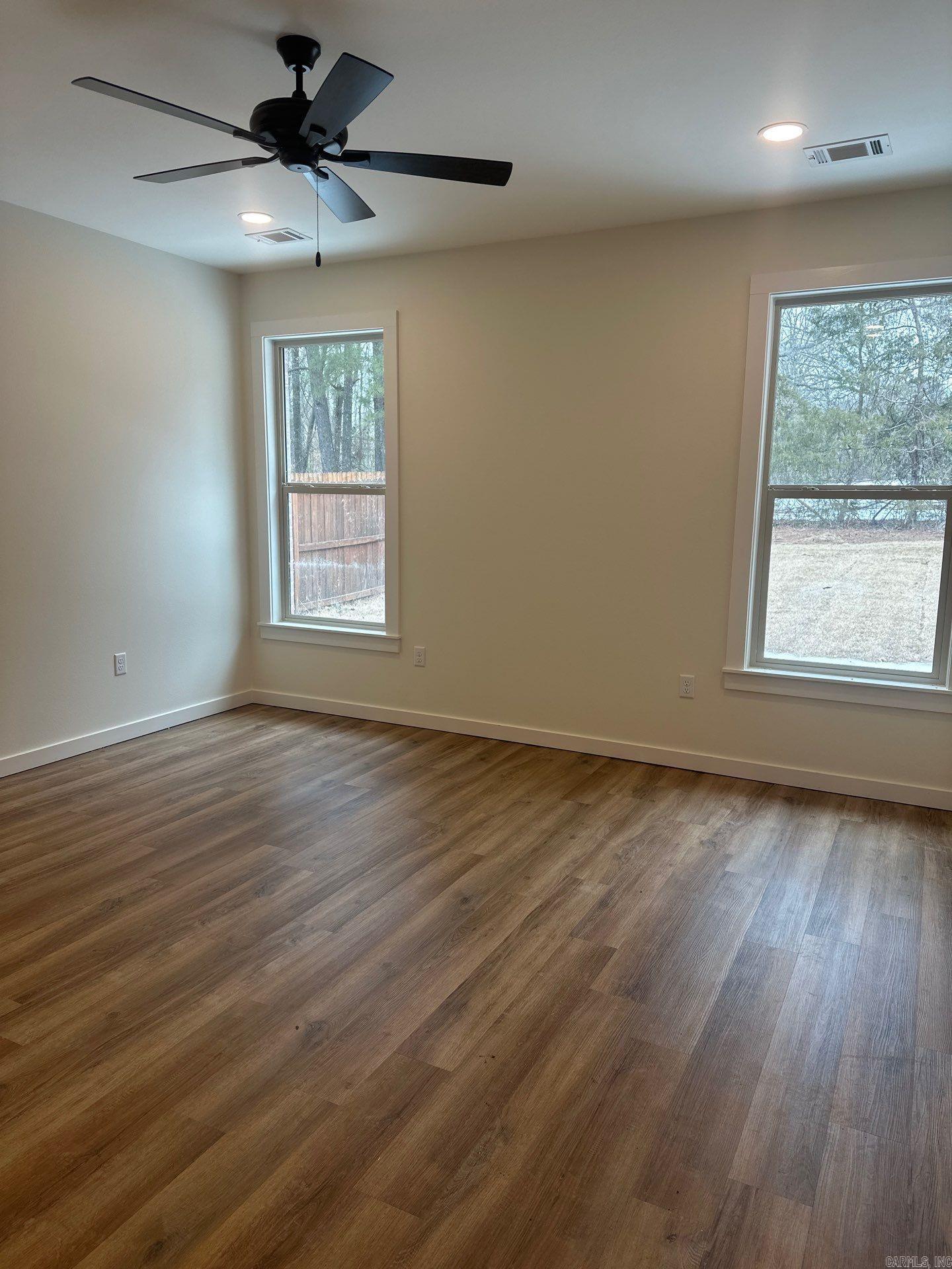 WOODLANDS CHALETS - Residential