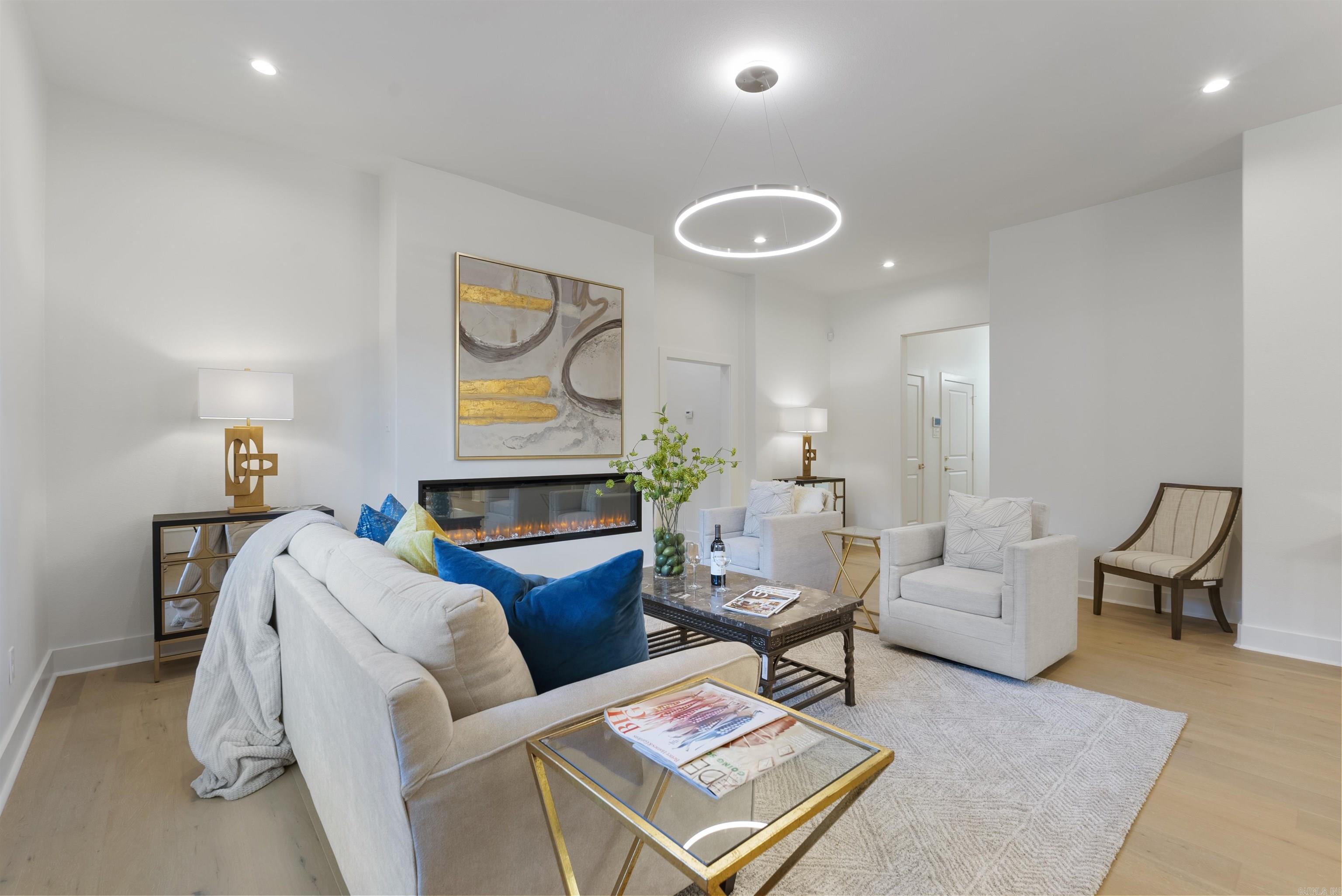 MERGERON COURT - Residential