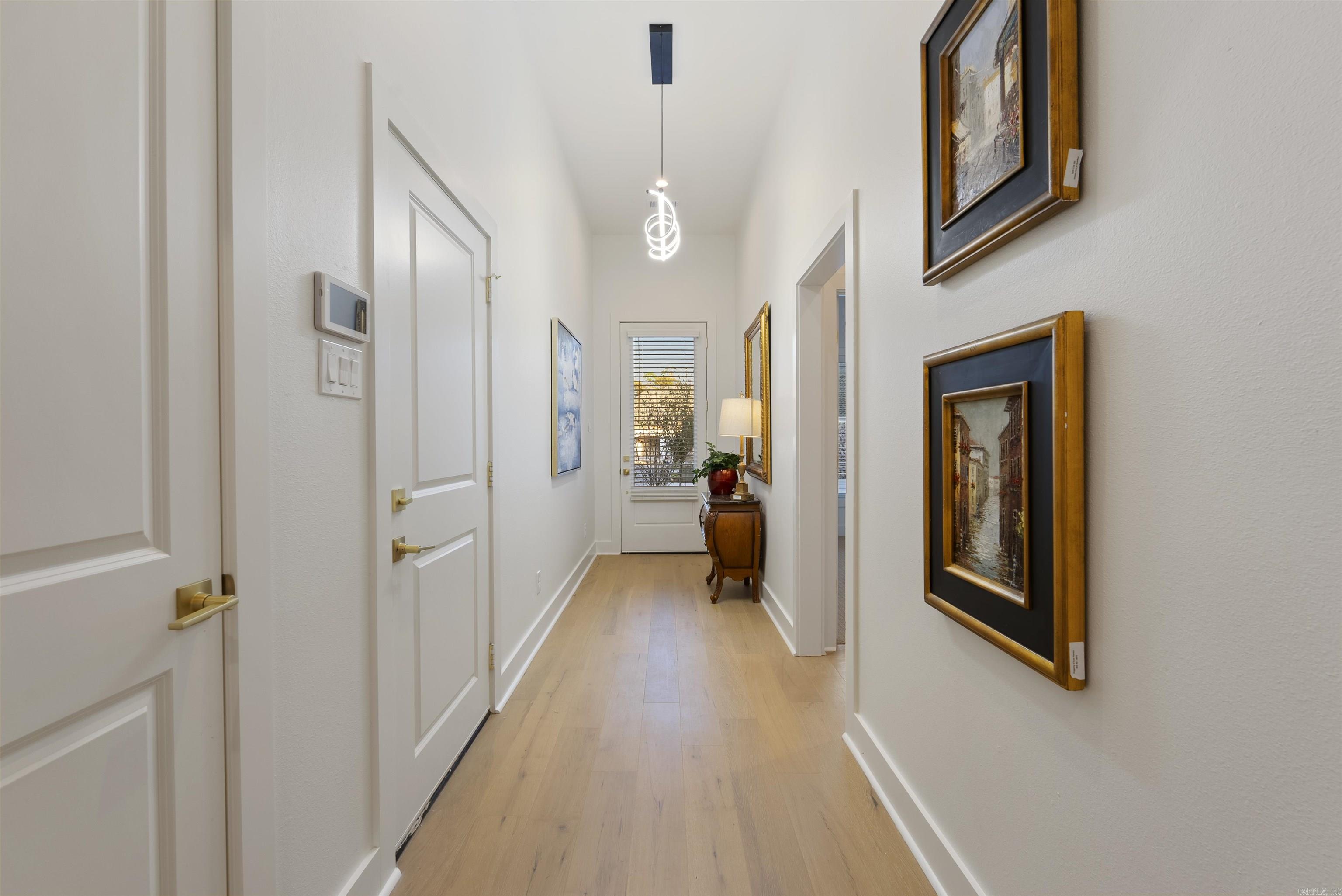 MERGERON COURT - Residential