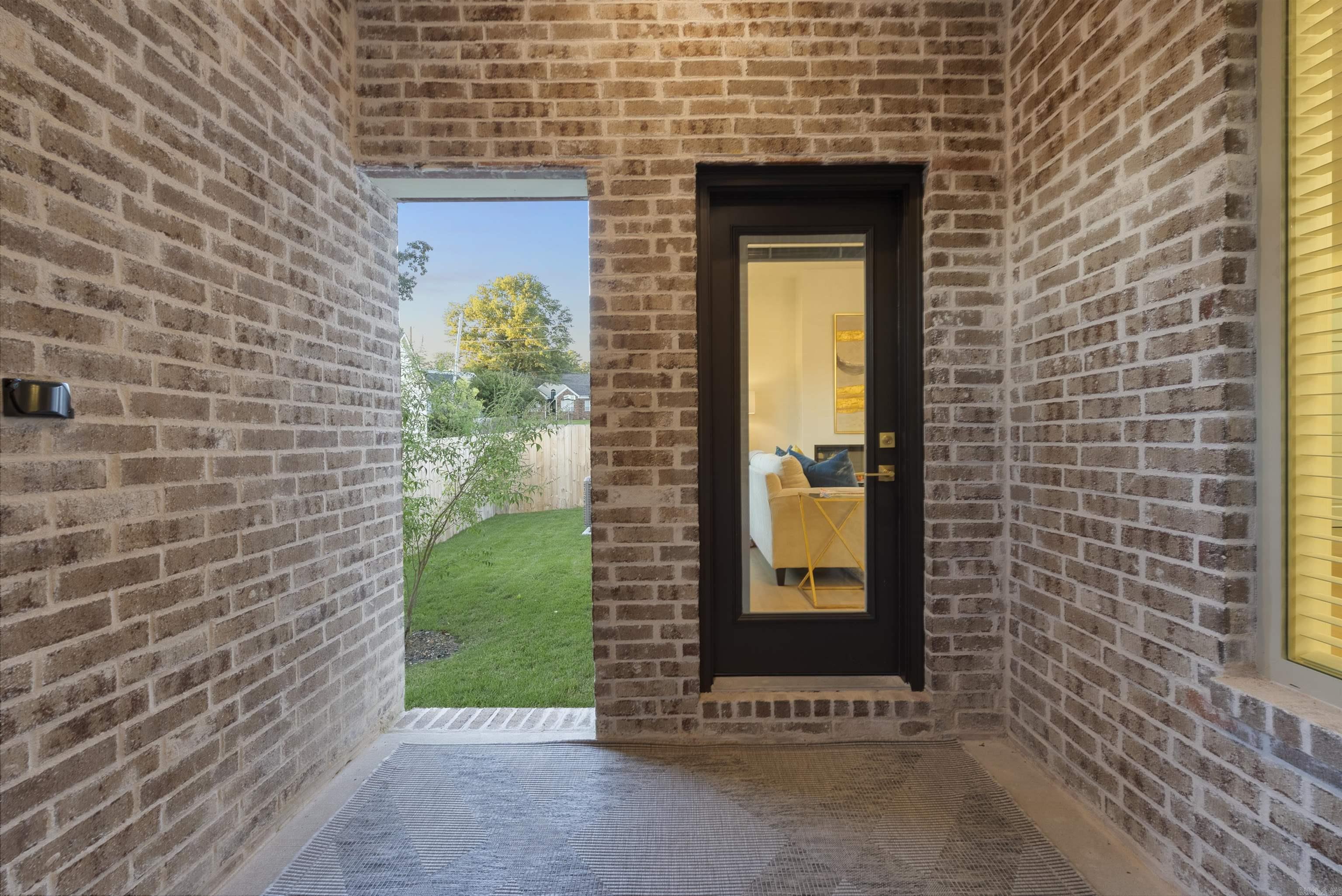 MERGERON COURT - Residential
