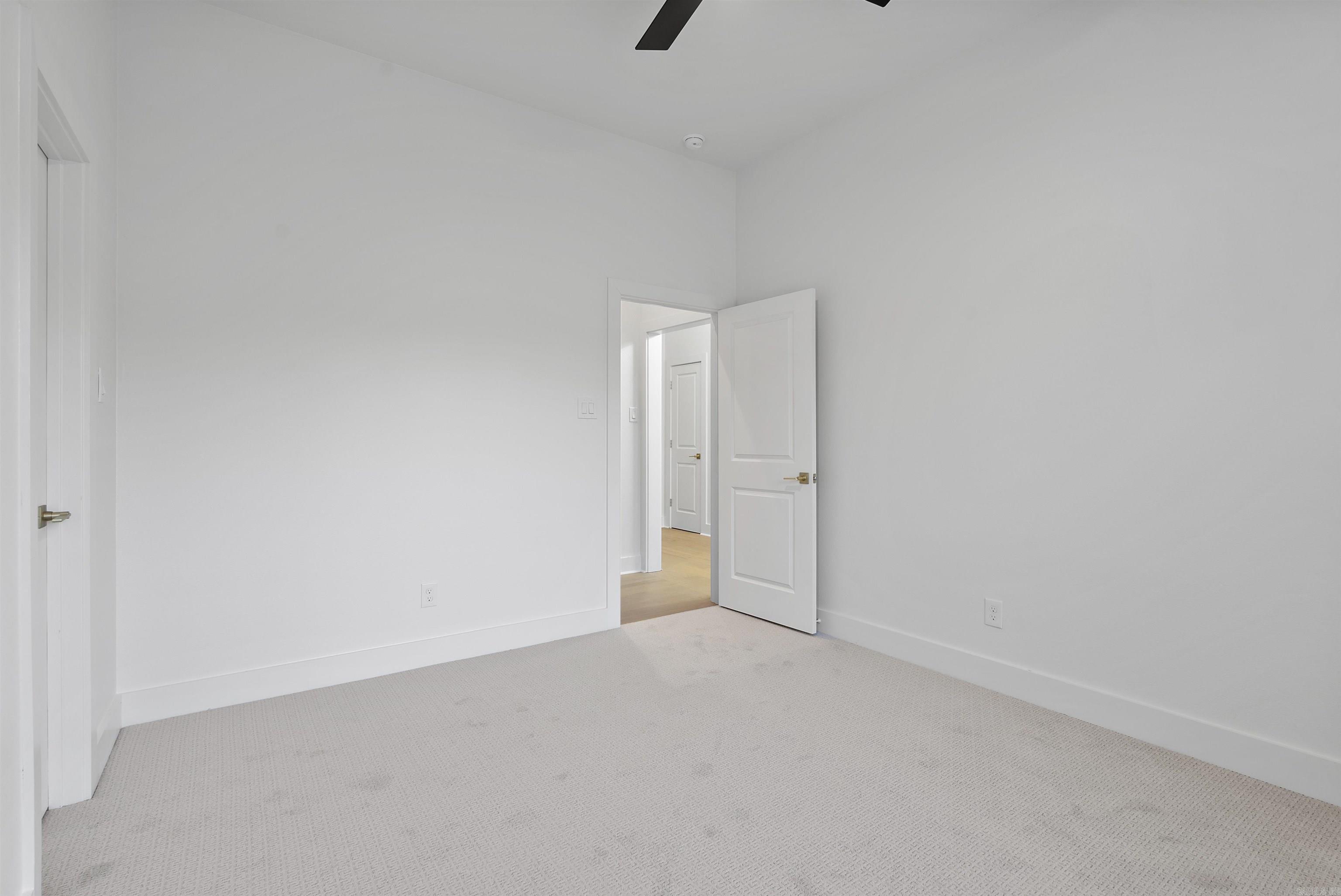 MERGERON COURT - Residential
