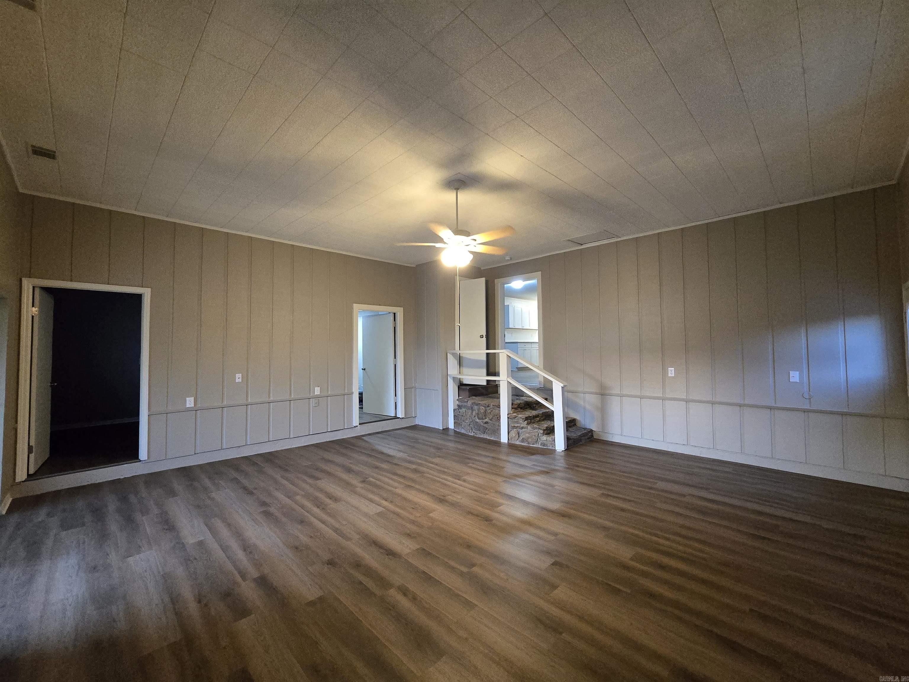 INDIAN HILLS - Residential