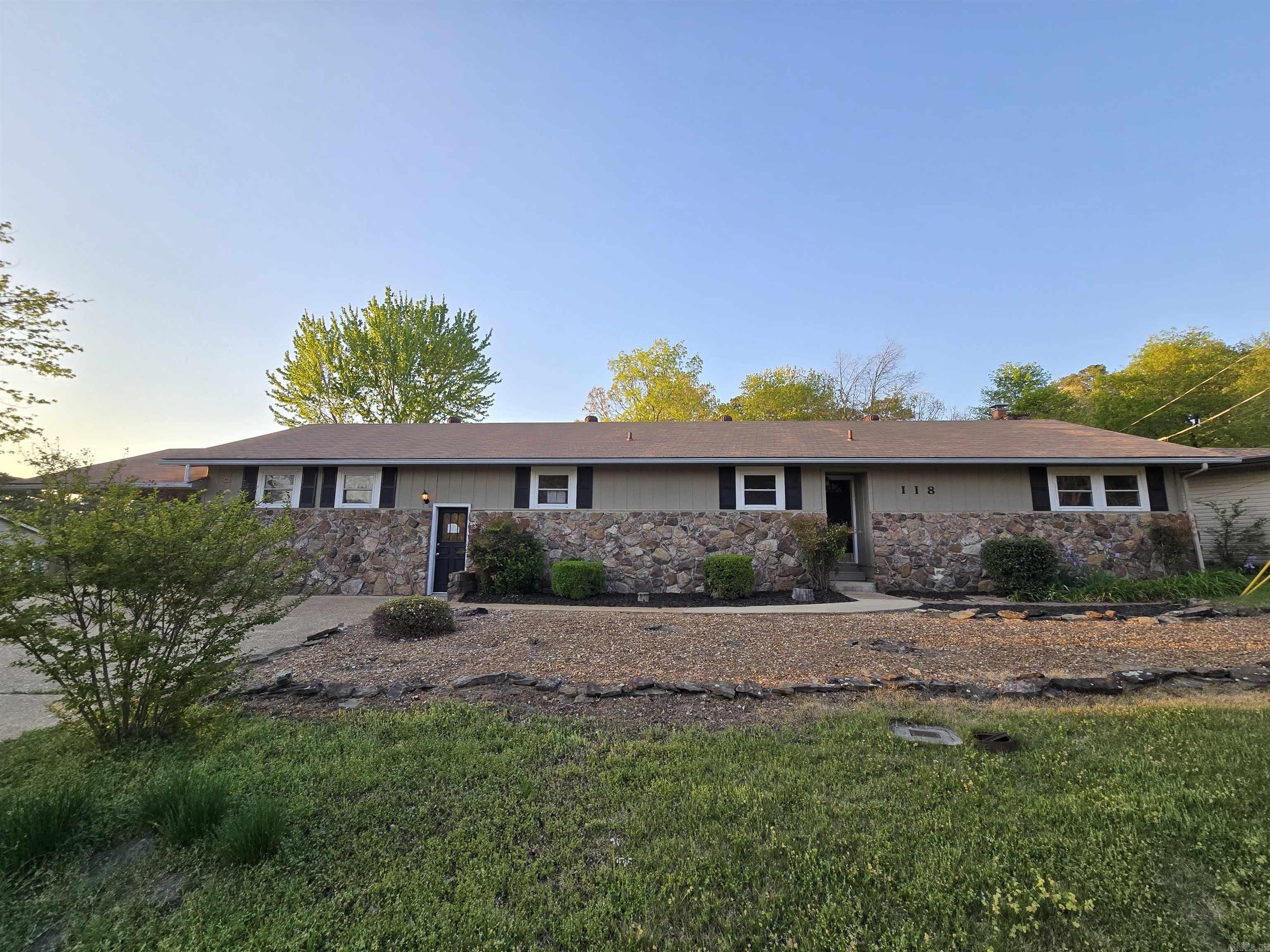 INDIAN HILLS - Residential