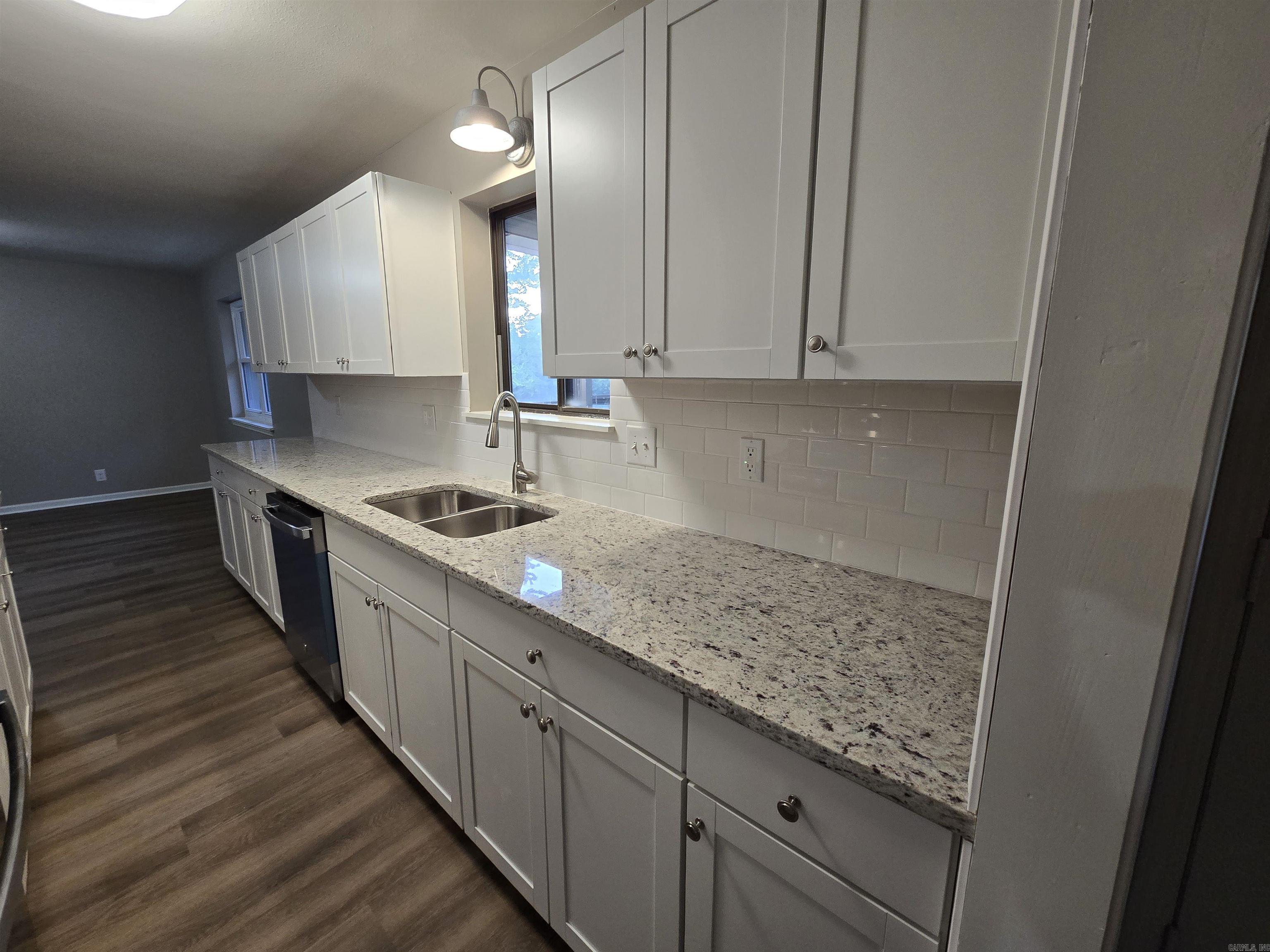 INDIAN HILLS - Residential