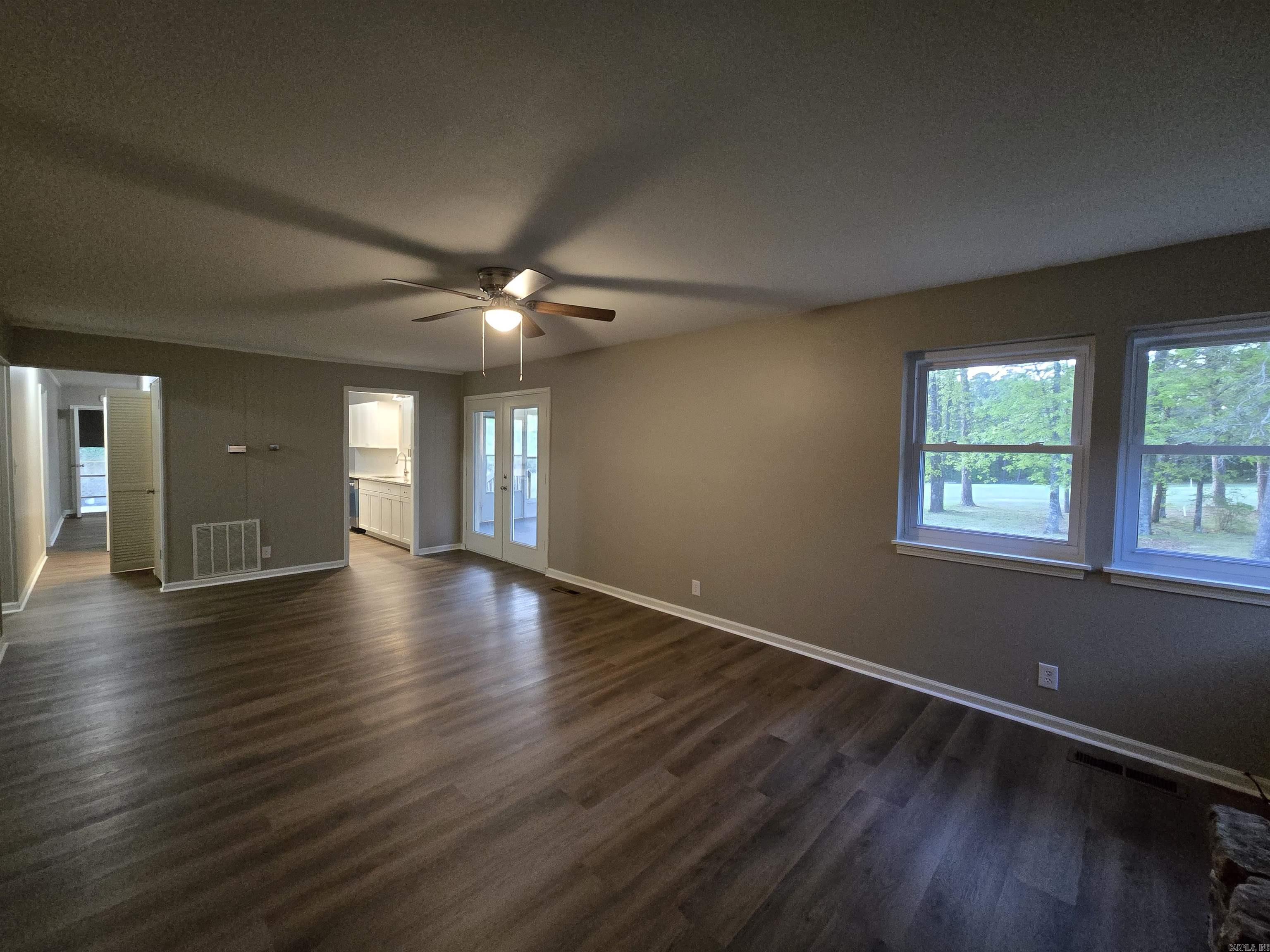 INDIAN HILLS - Residential