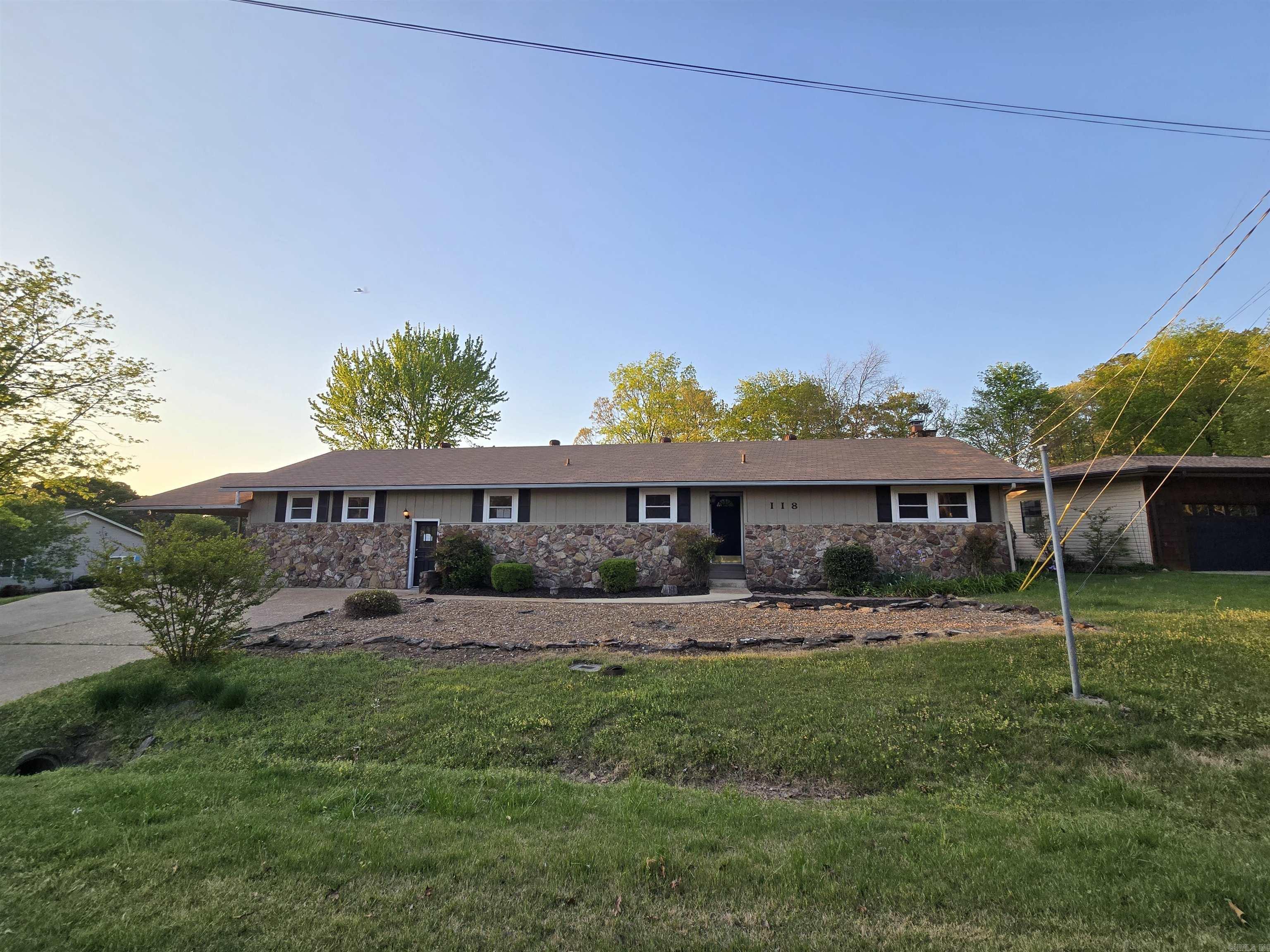 INDIAN HILLS - Residential