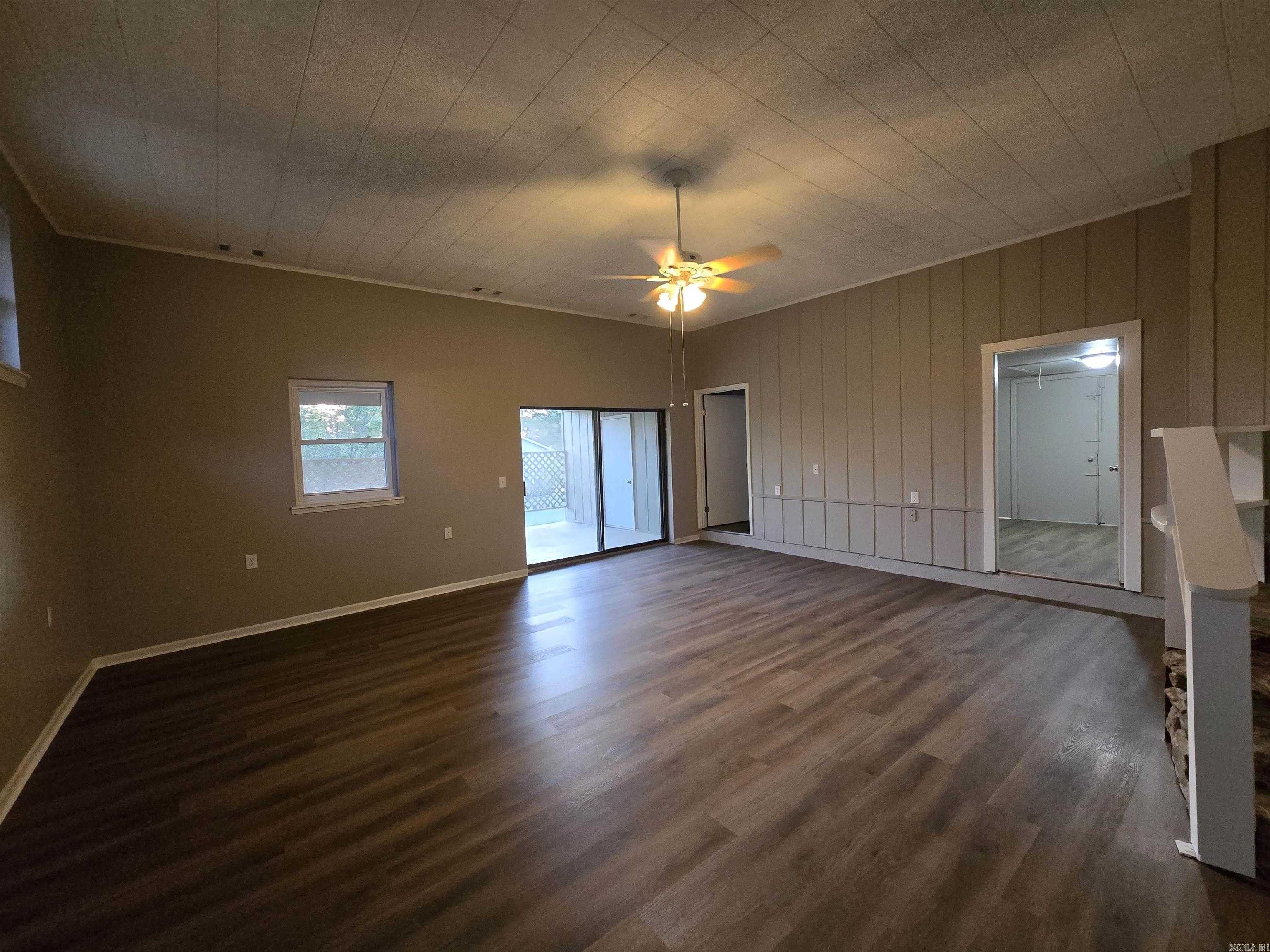 INDIAN HILLS - Residential