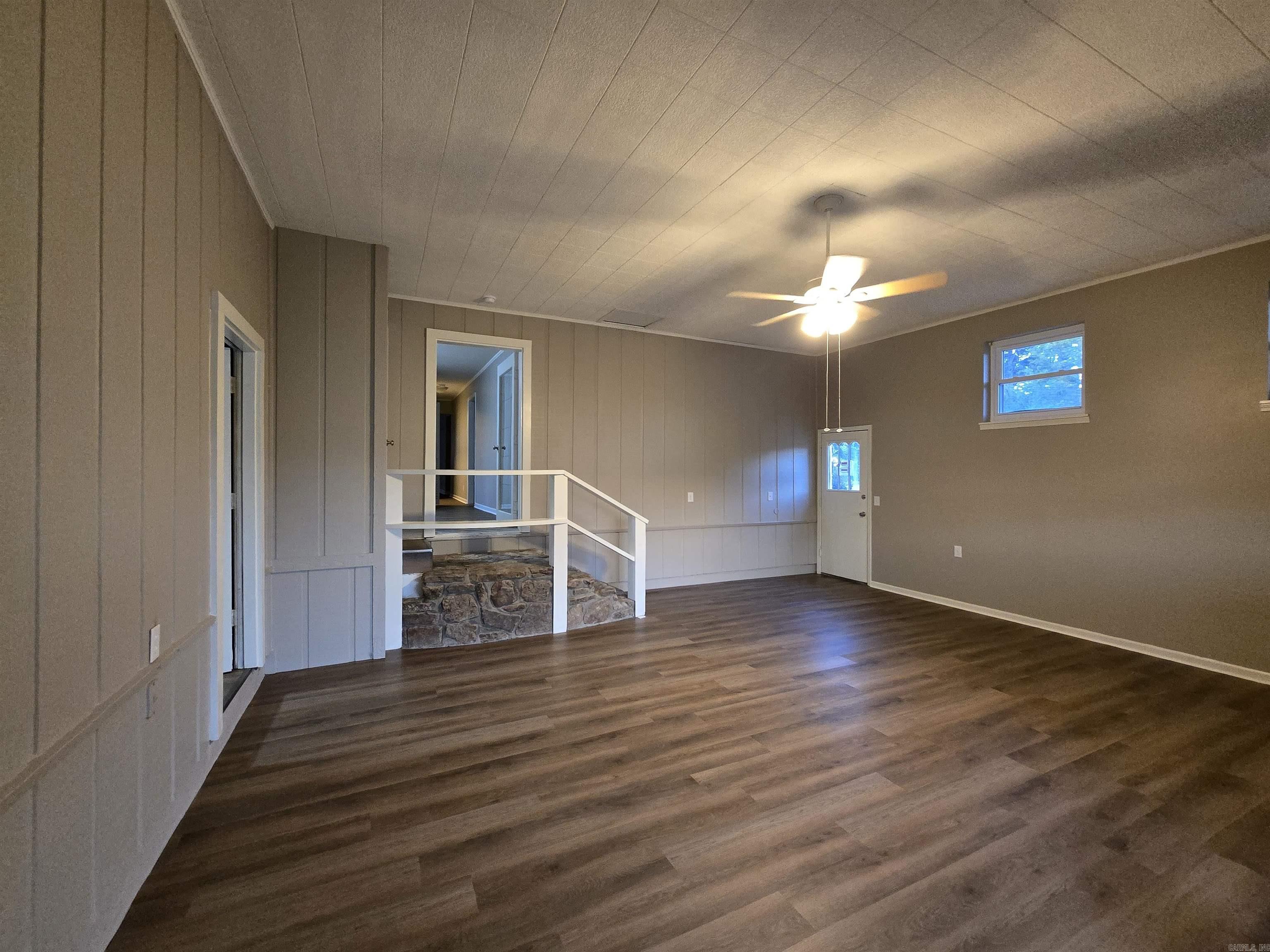 INDIAN HILLS - Residential