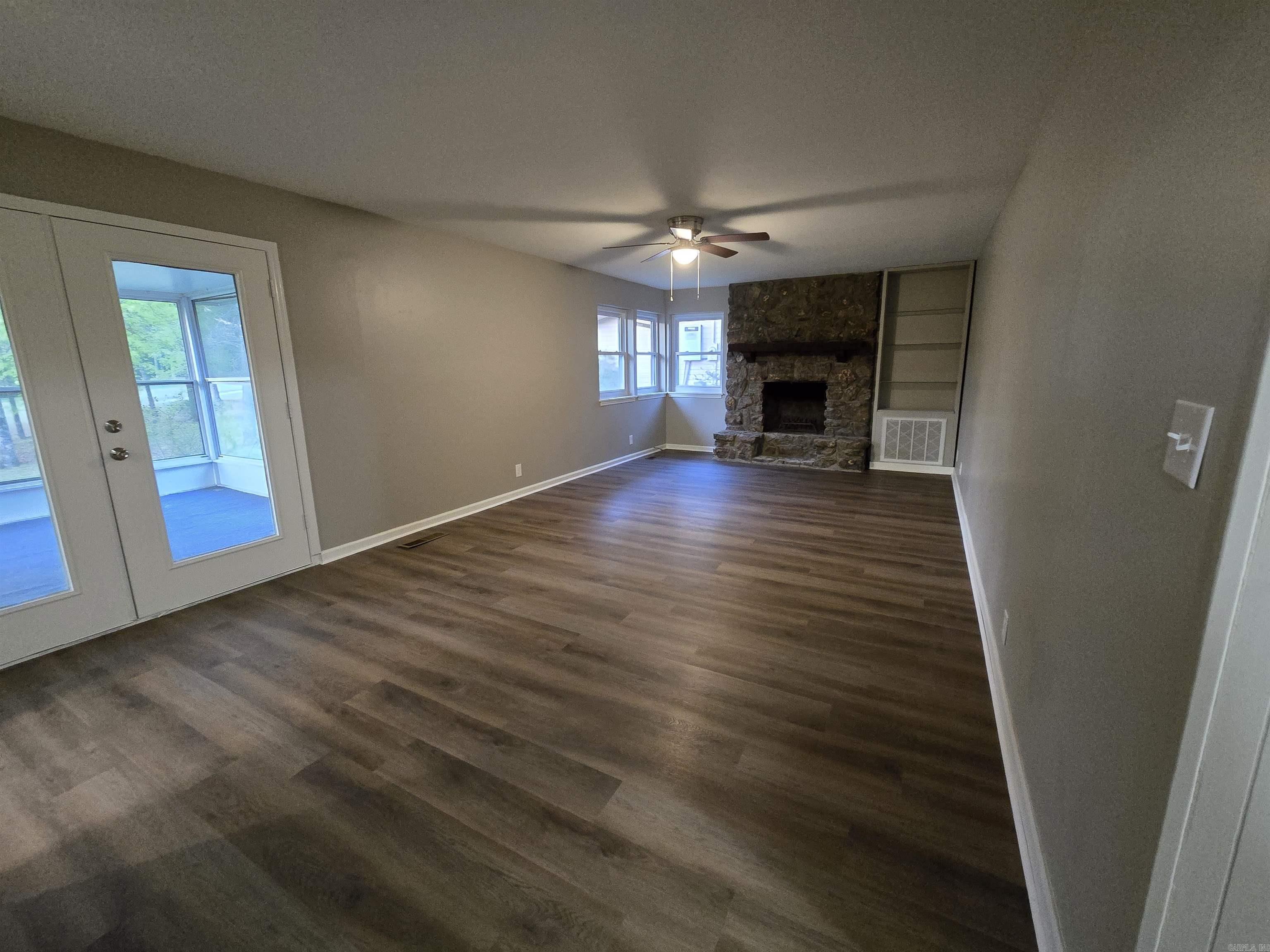 INDIAN HILLS - Residential