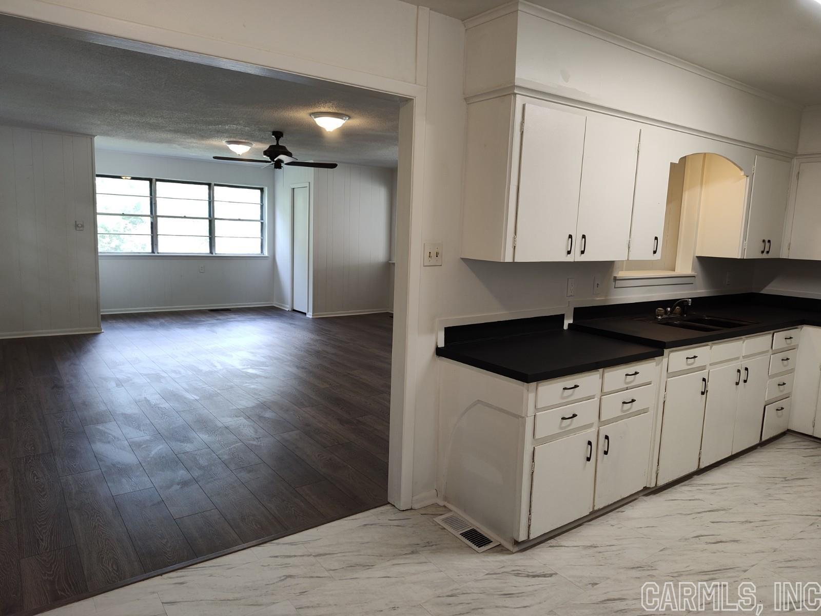 INDIAN HILLS - Residential