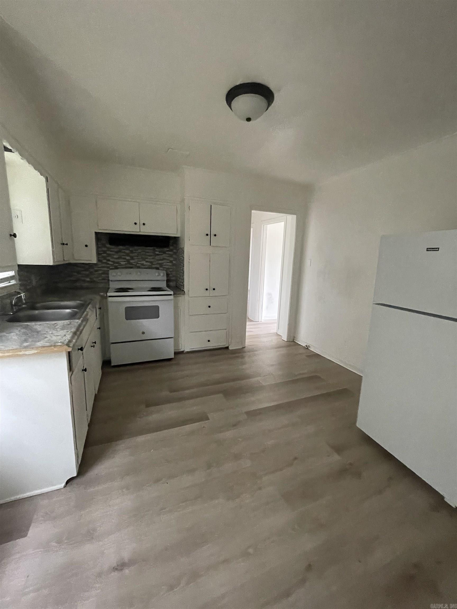 Paul Oliver - Residential Lease