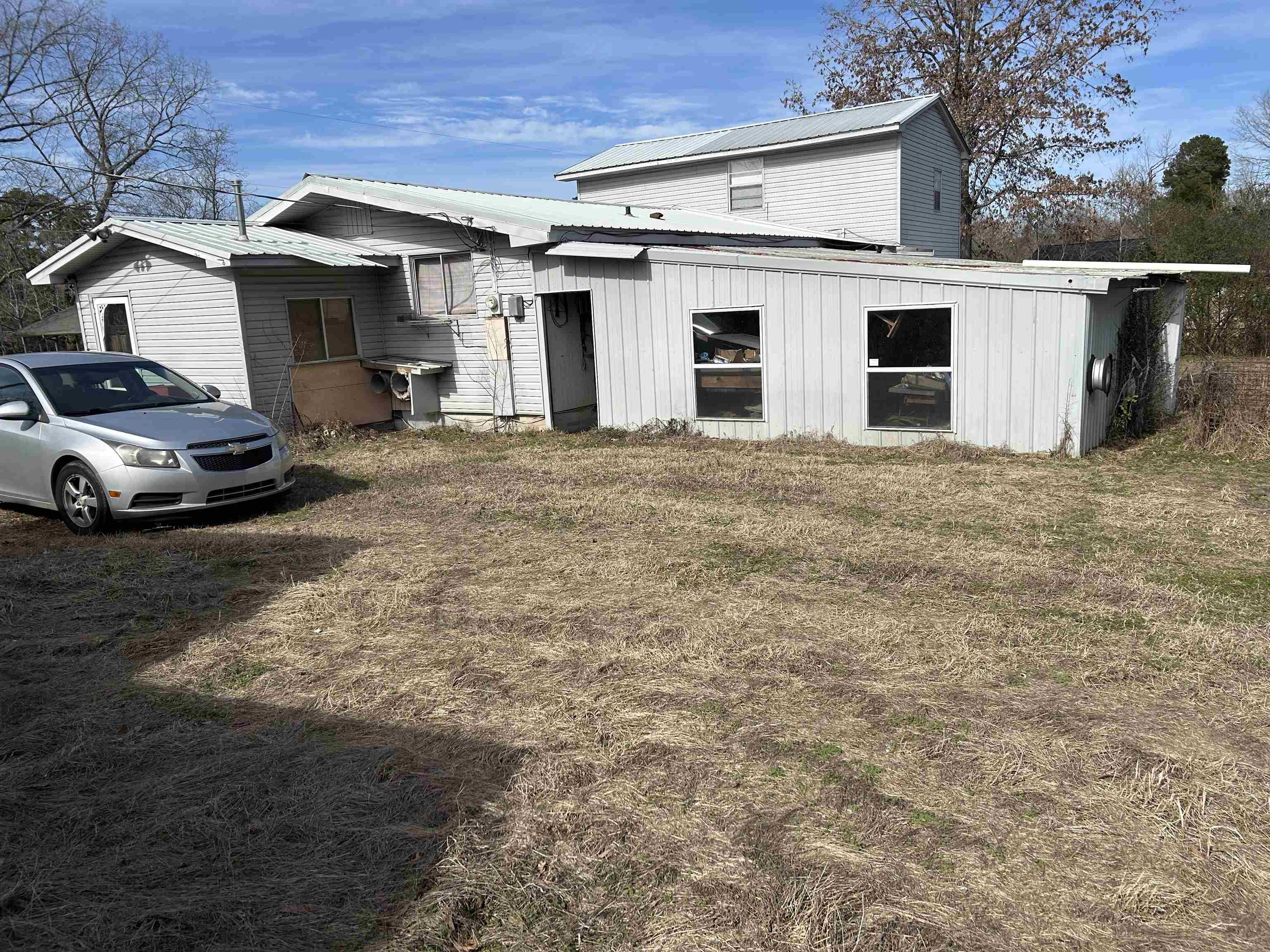 "Investor's Dream! This property is a true diamond in the rough, with potential for the right buyer. Whether you're looking to 'buy and hold' or 'fix and flip,' this is an exceptional opportunity. Don't miss this chance to bring your vision to life!"