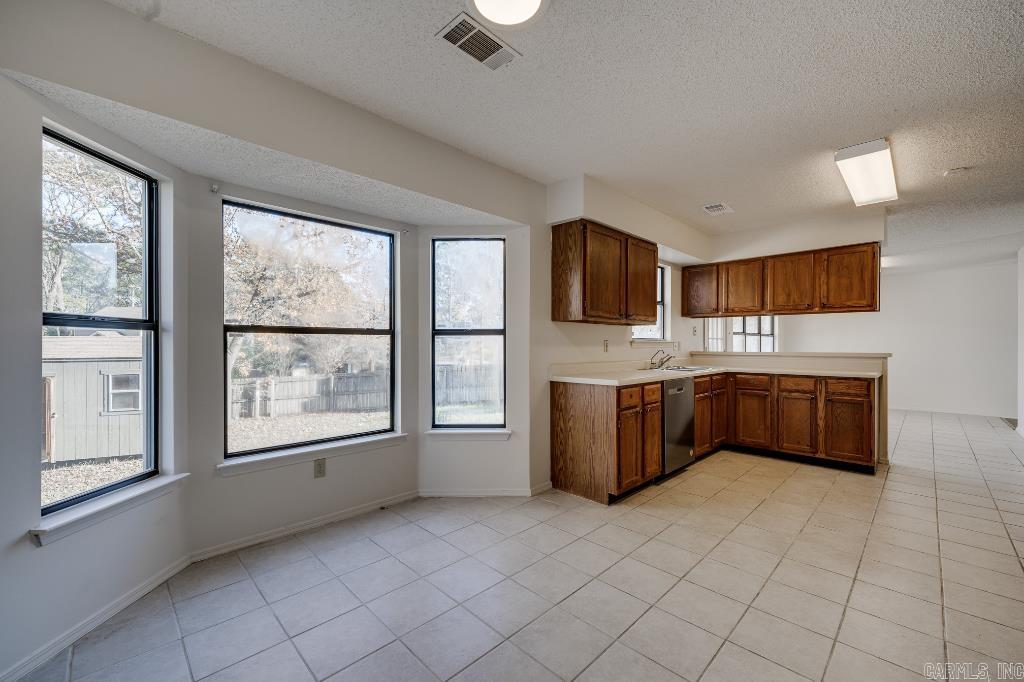 BRYANT MEADOWS - Residential