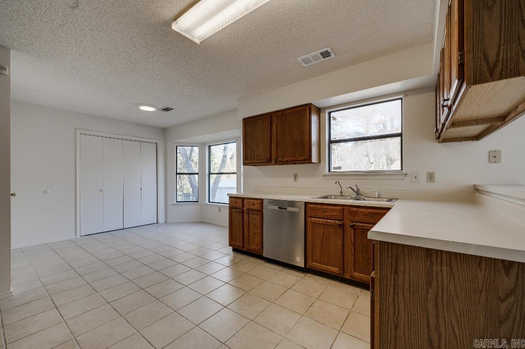 BRYANT MEADOWS - Residential