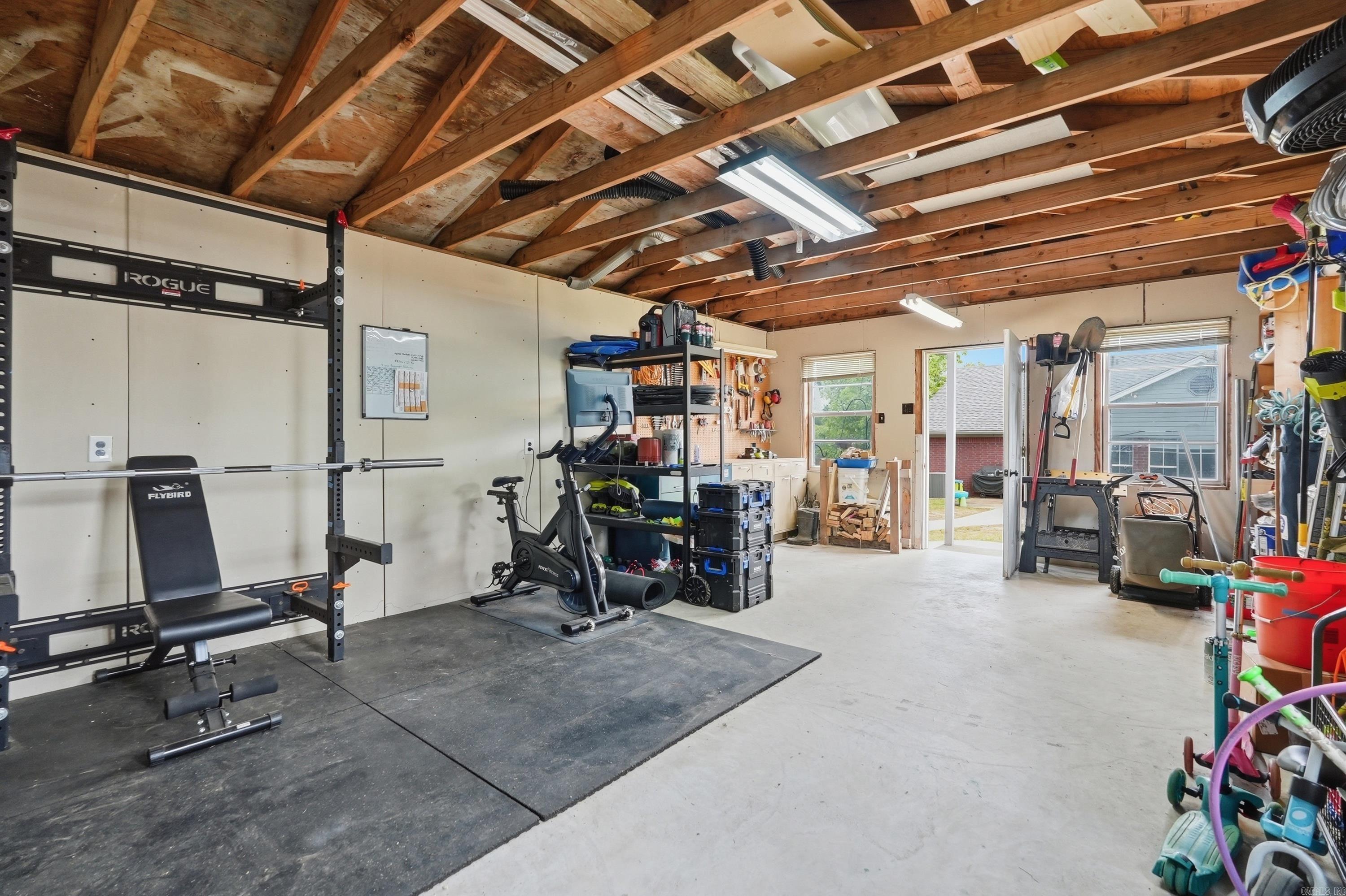 NORTH POINTE ADDN - Residential