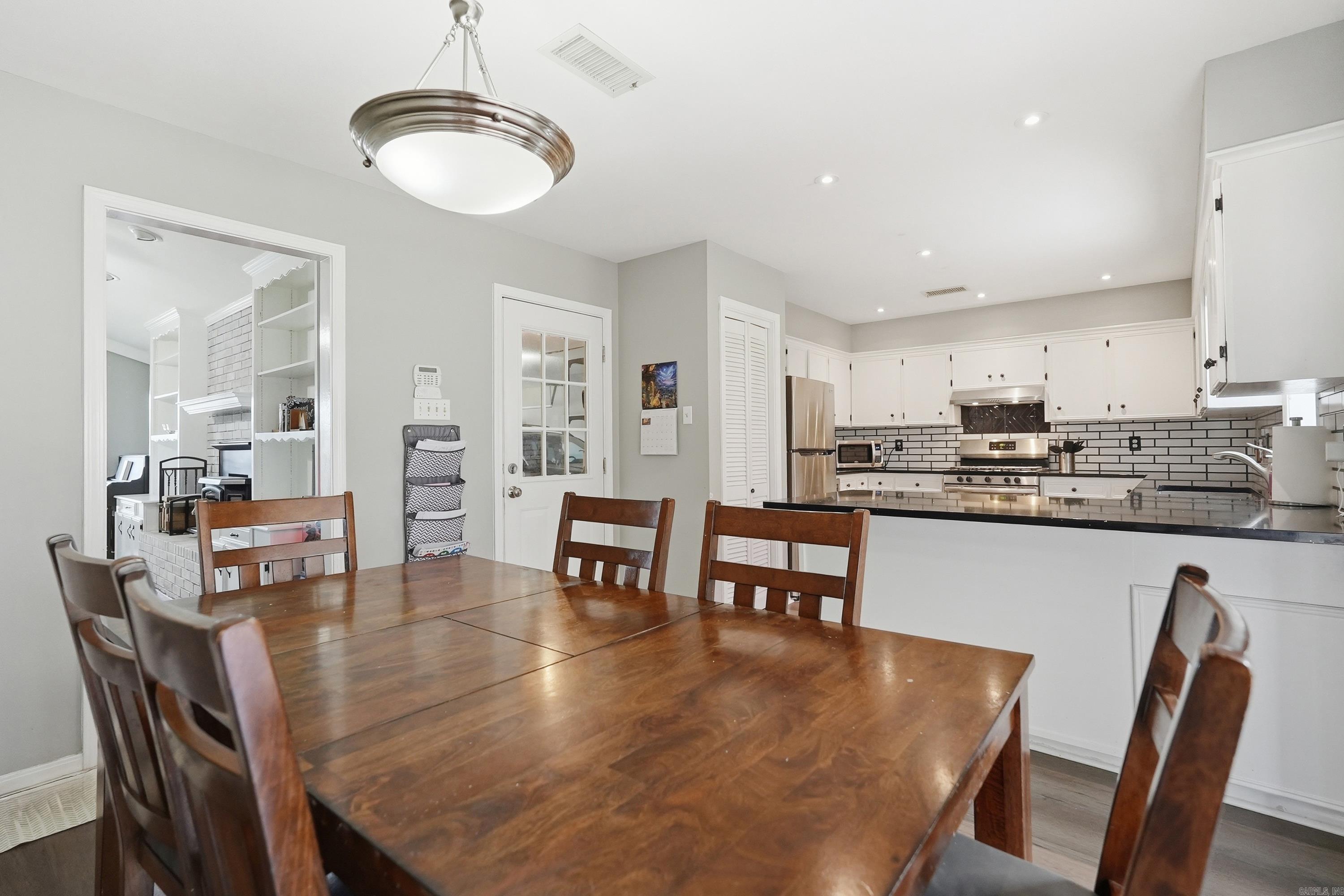 NORTH POINTE ADDN - Residential