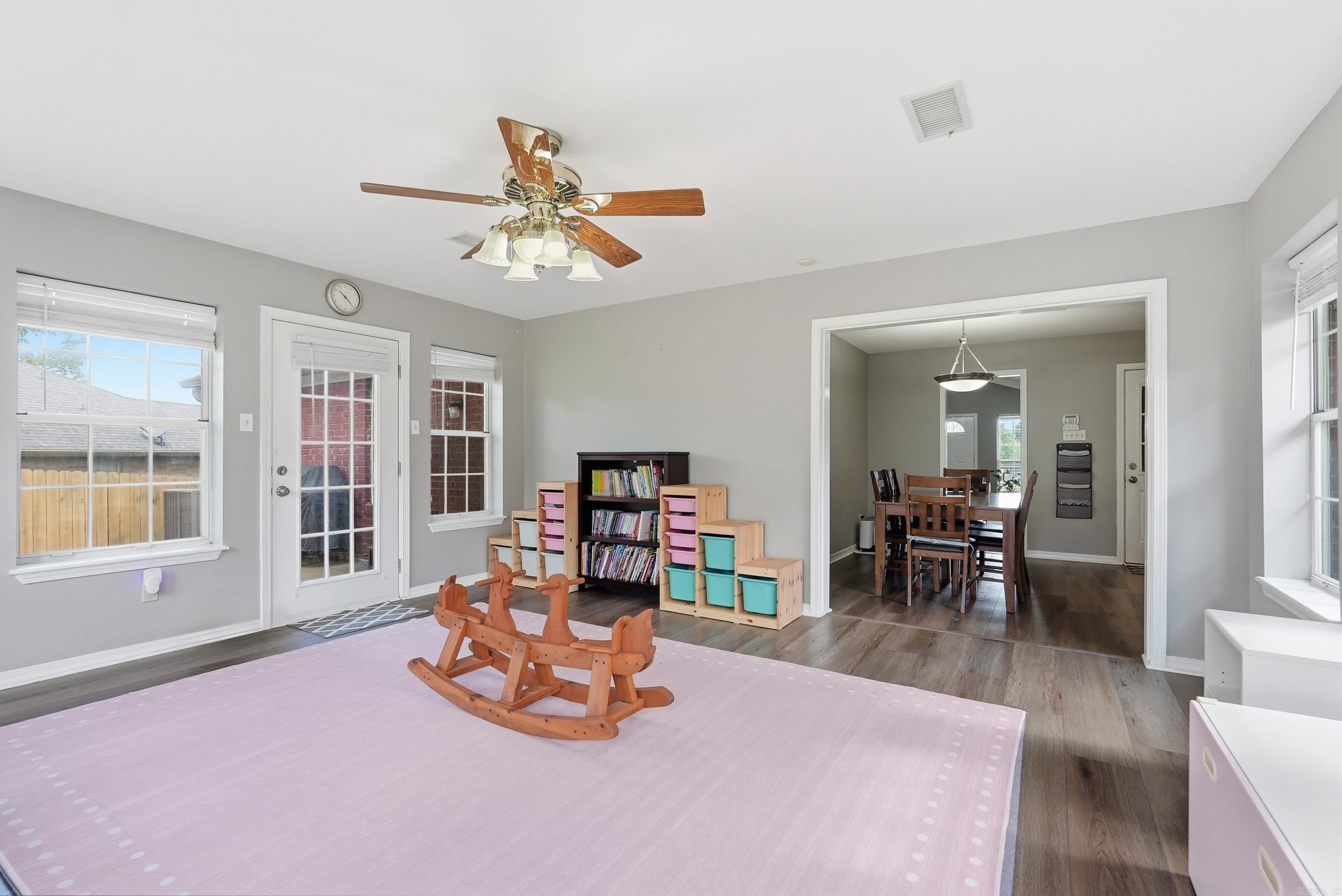 NORTH POINTE ADDN - Residential