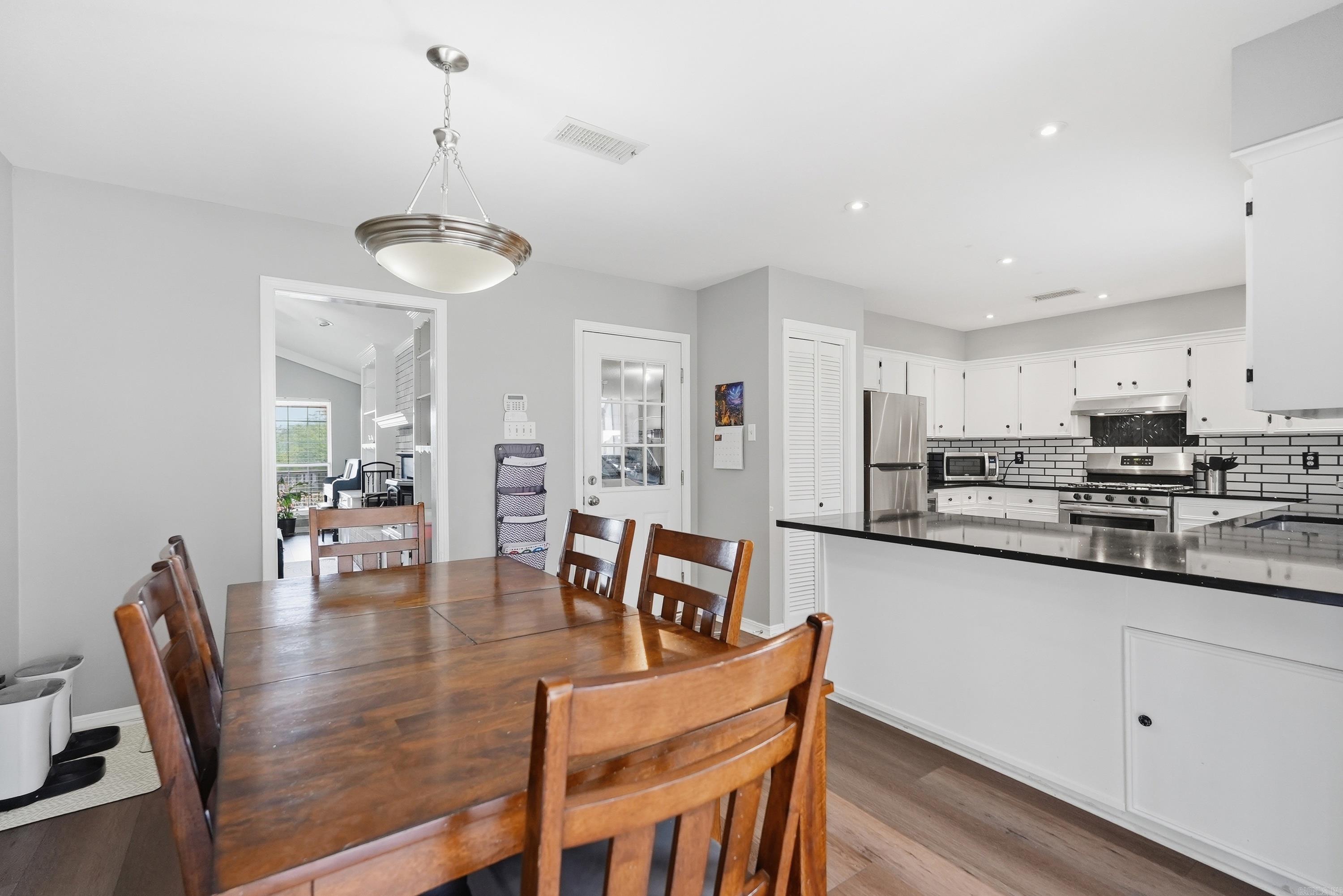 NORTH POINTE ADDN - Residential