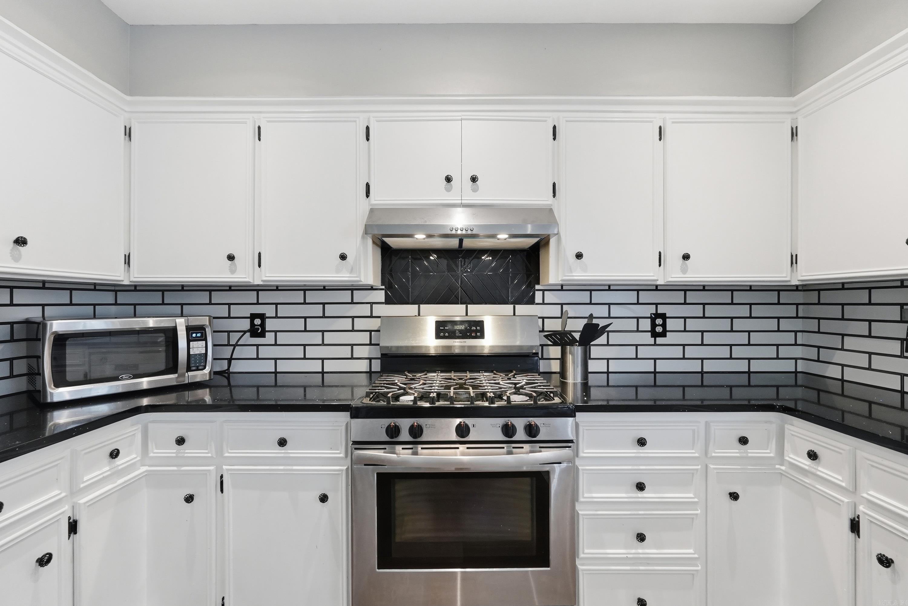 NORTH POINTE ADDN - Residential