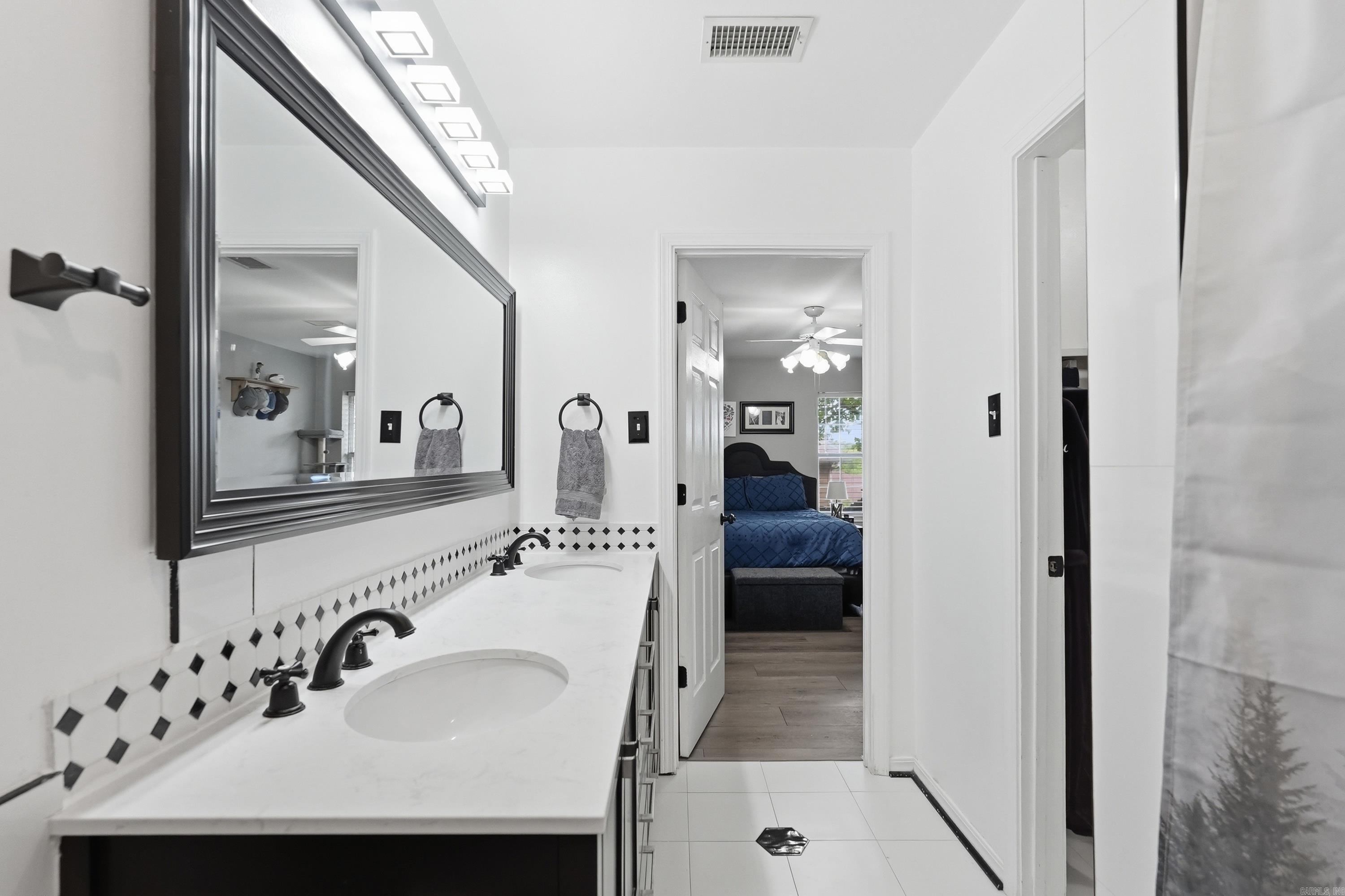 NORTH POINTE ADDN - Residential