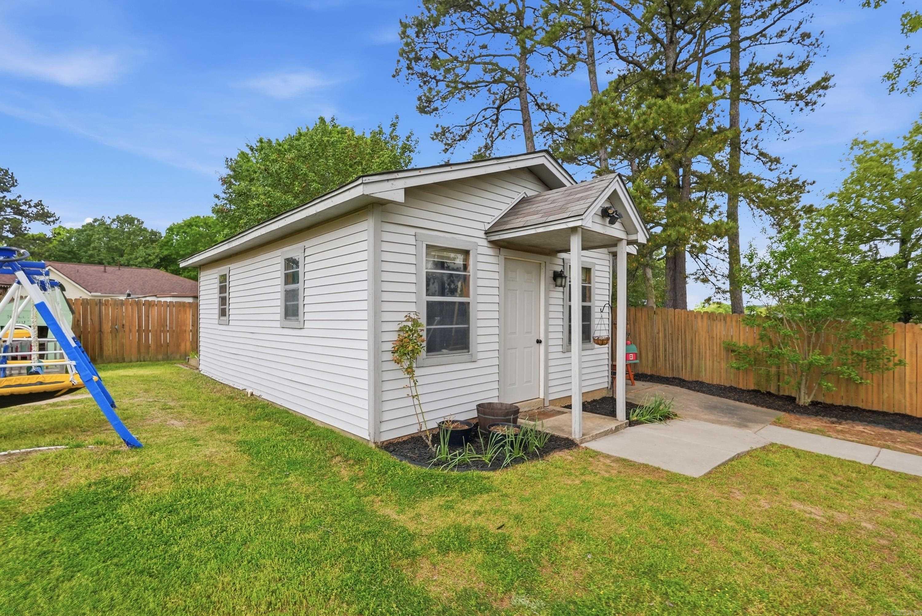 NORTH POINTE ADDN - Residential