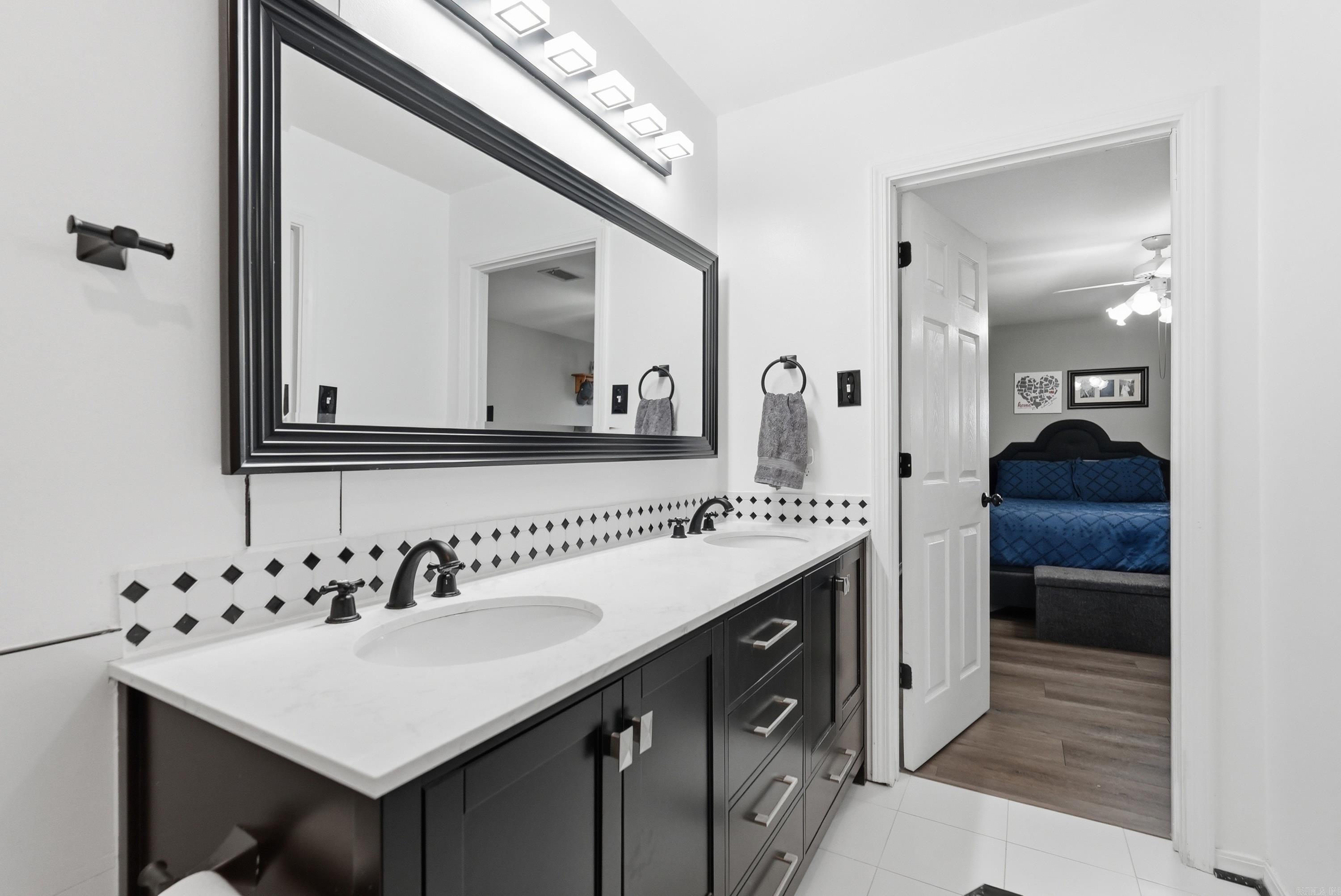 NORTH POINTE ADDN - Residential