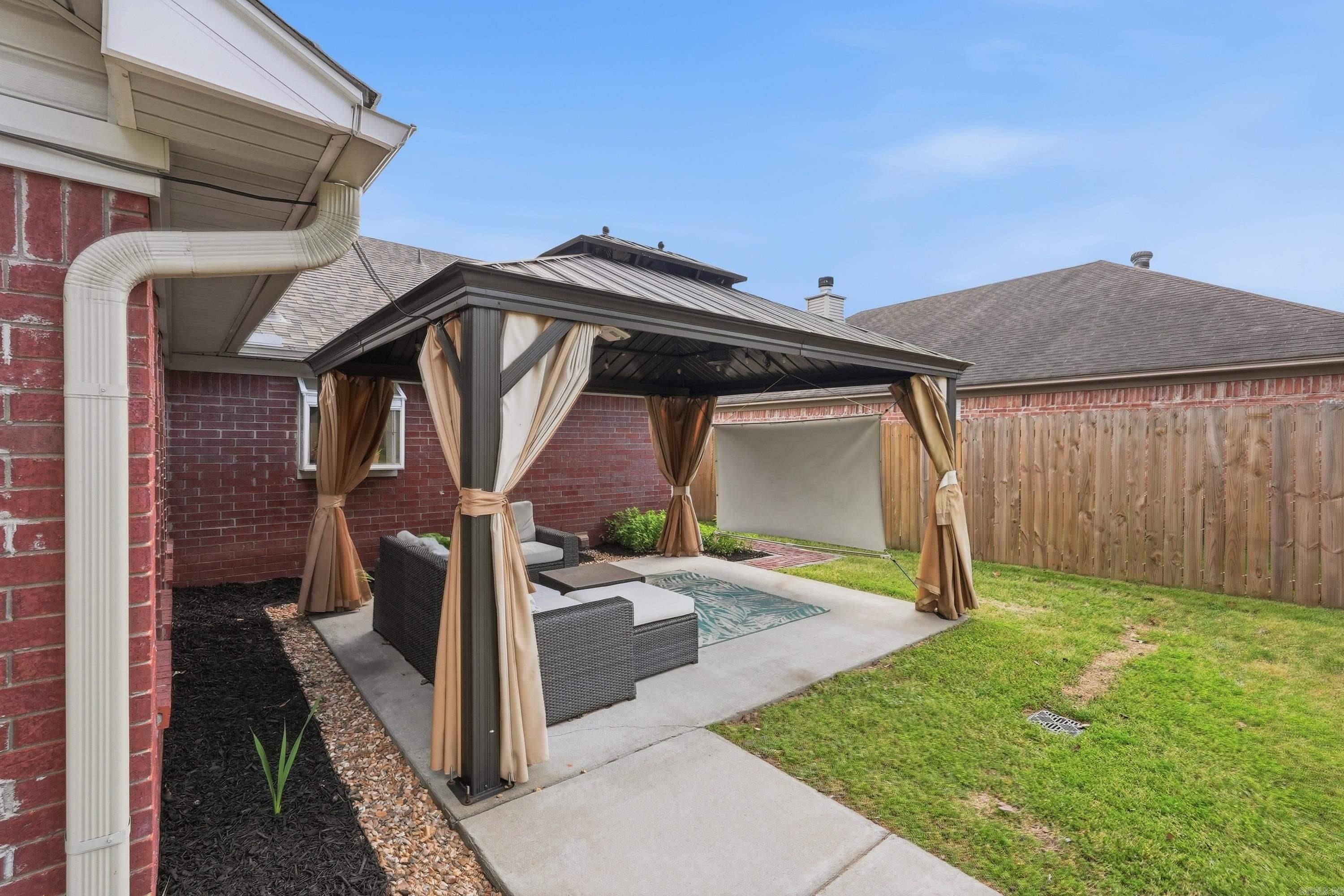 NORTH POINTE ADDN - Residential