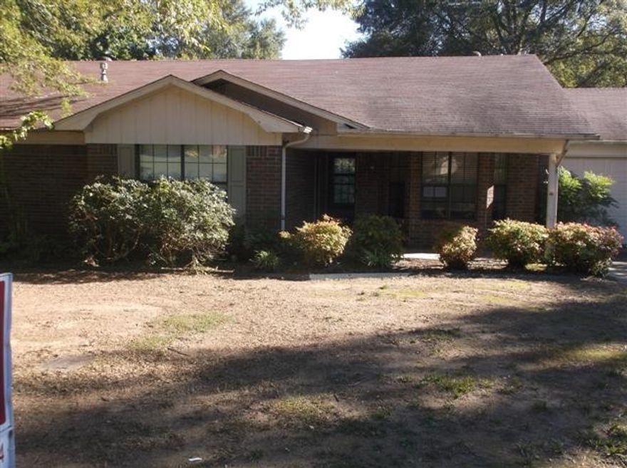 Very nice brick 3/2 house in the heart of Conway; close to all of the local restaurants, shopping, and colleges. This home features new paint, new flooring, and a very open floor plan with a fully fenced yard on a level lot. Contact Listing Agent for Seller disclosure form prior to writing an offer. Seller requires that potential buyers execute the disclosure and submit with their offer in order to be considered.