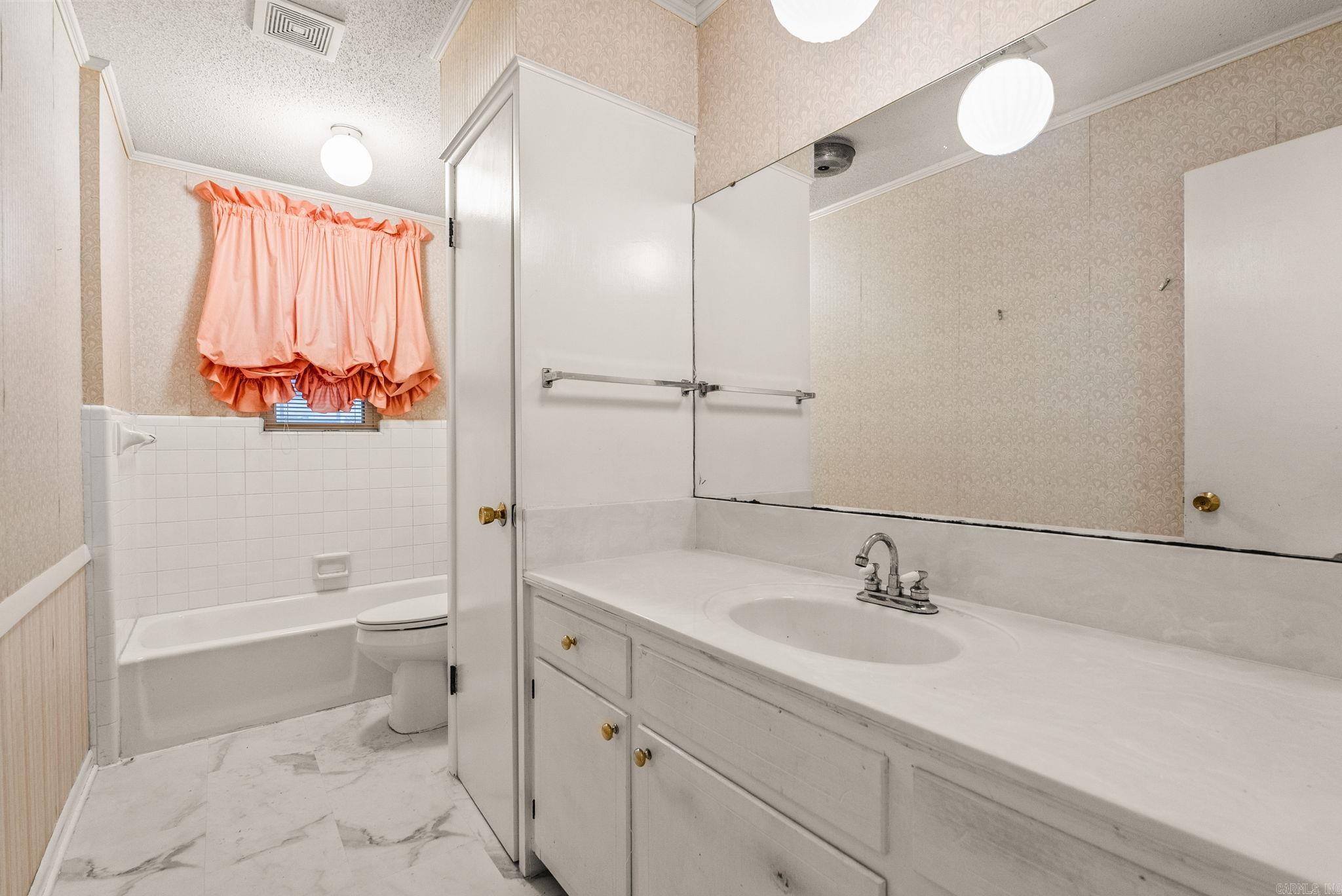 OAK FORREST - Residential