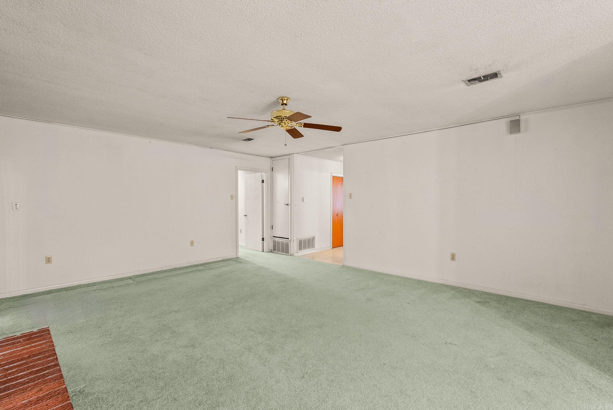 OAK FORREST - Residential